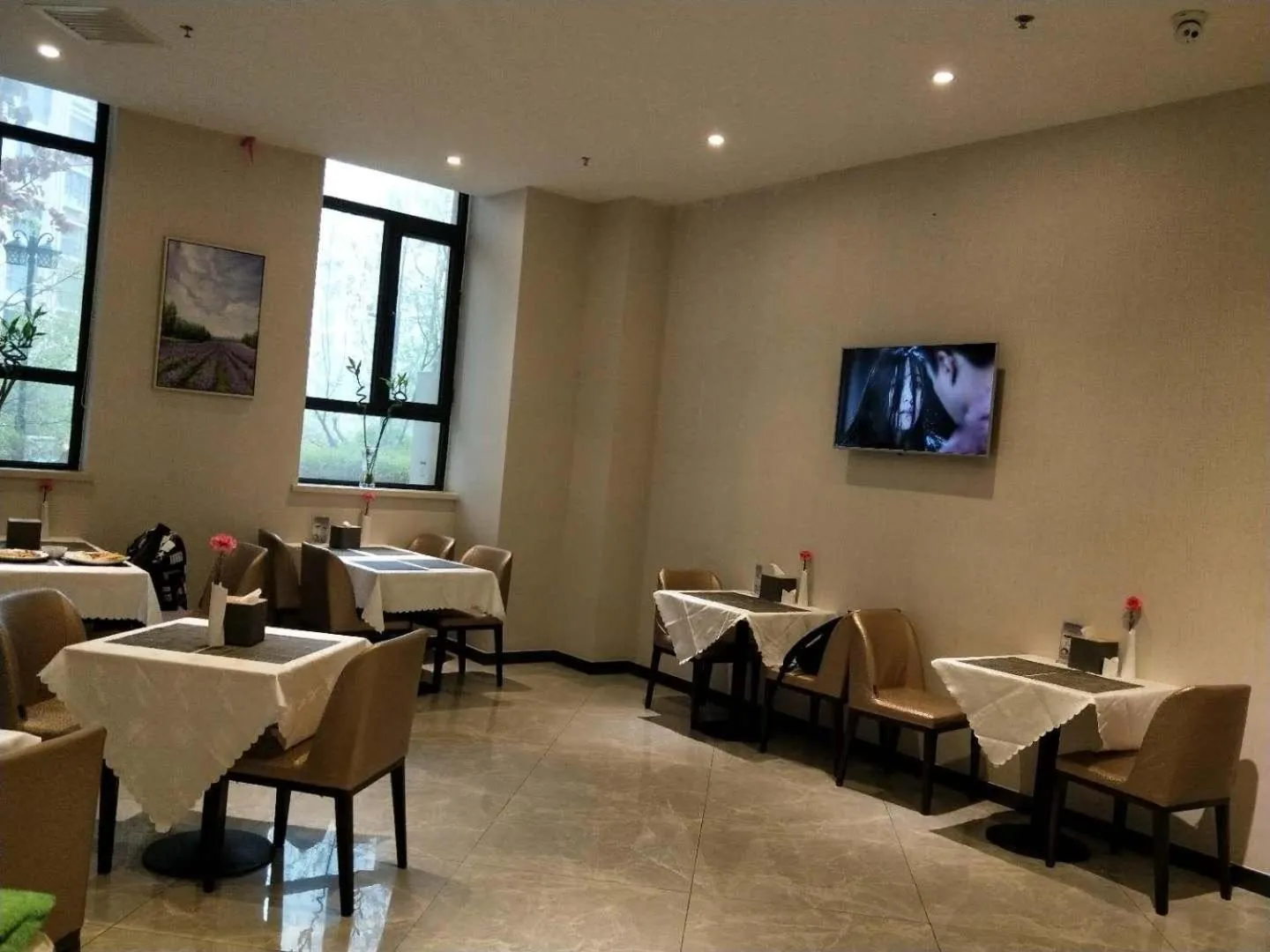 Lavande Hotel Zhangjiakou Victoria Plaza