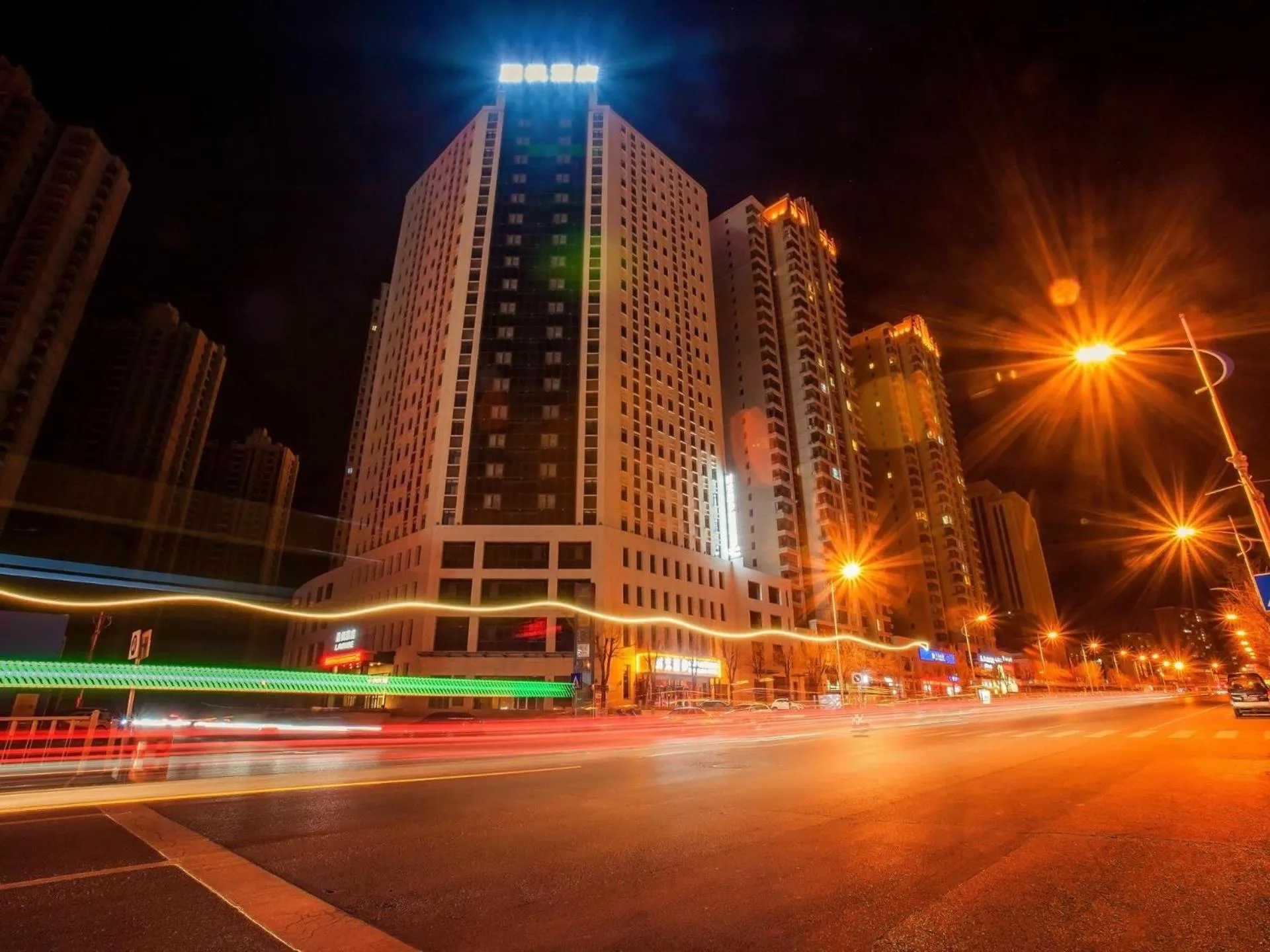 Lavande Hotel Zhangjiakou Victoria Plaza
