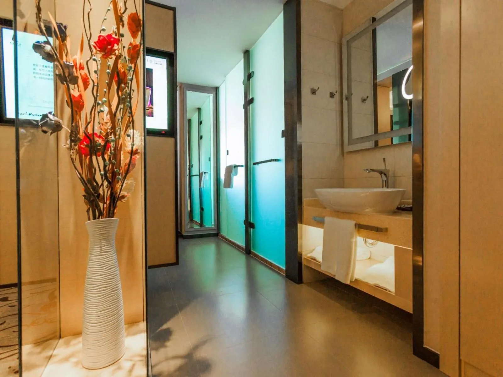 Lavande Hotel Zhangjiakou Victoria Plaza
