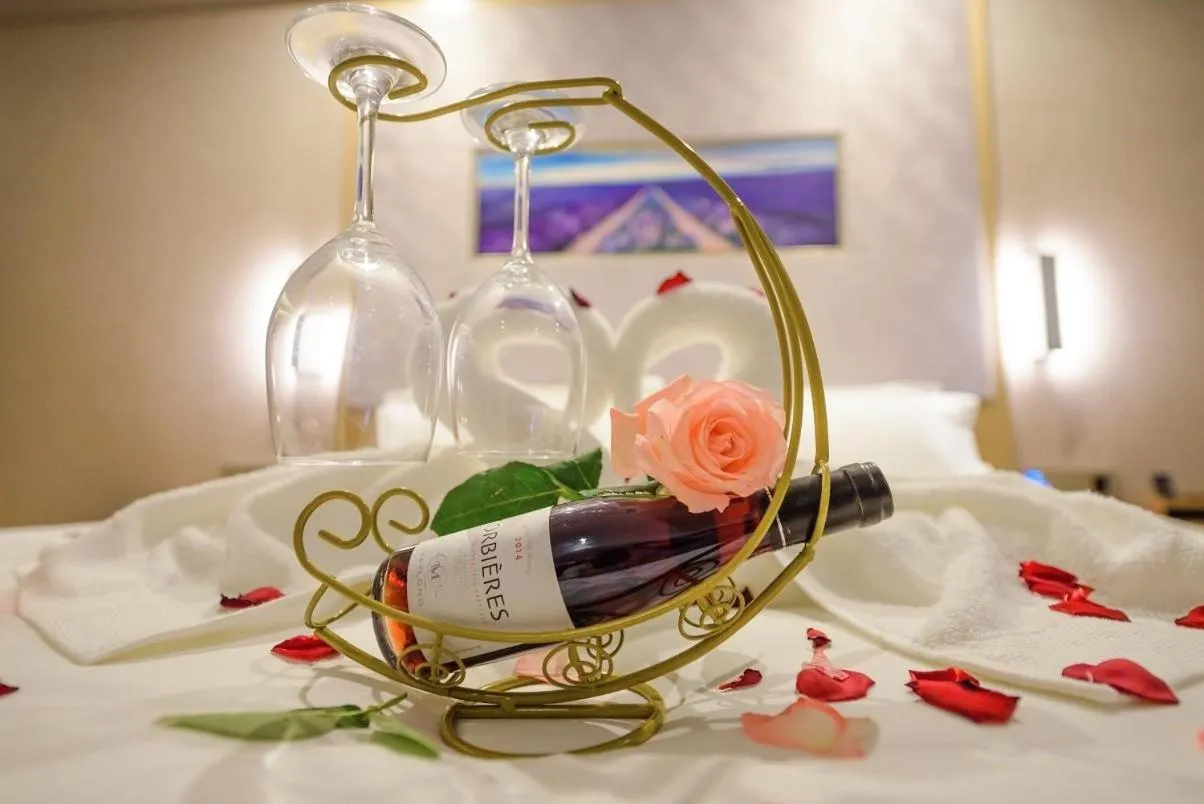 Lavande Hotel Haining Leather City Yintai Branch