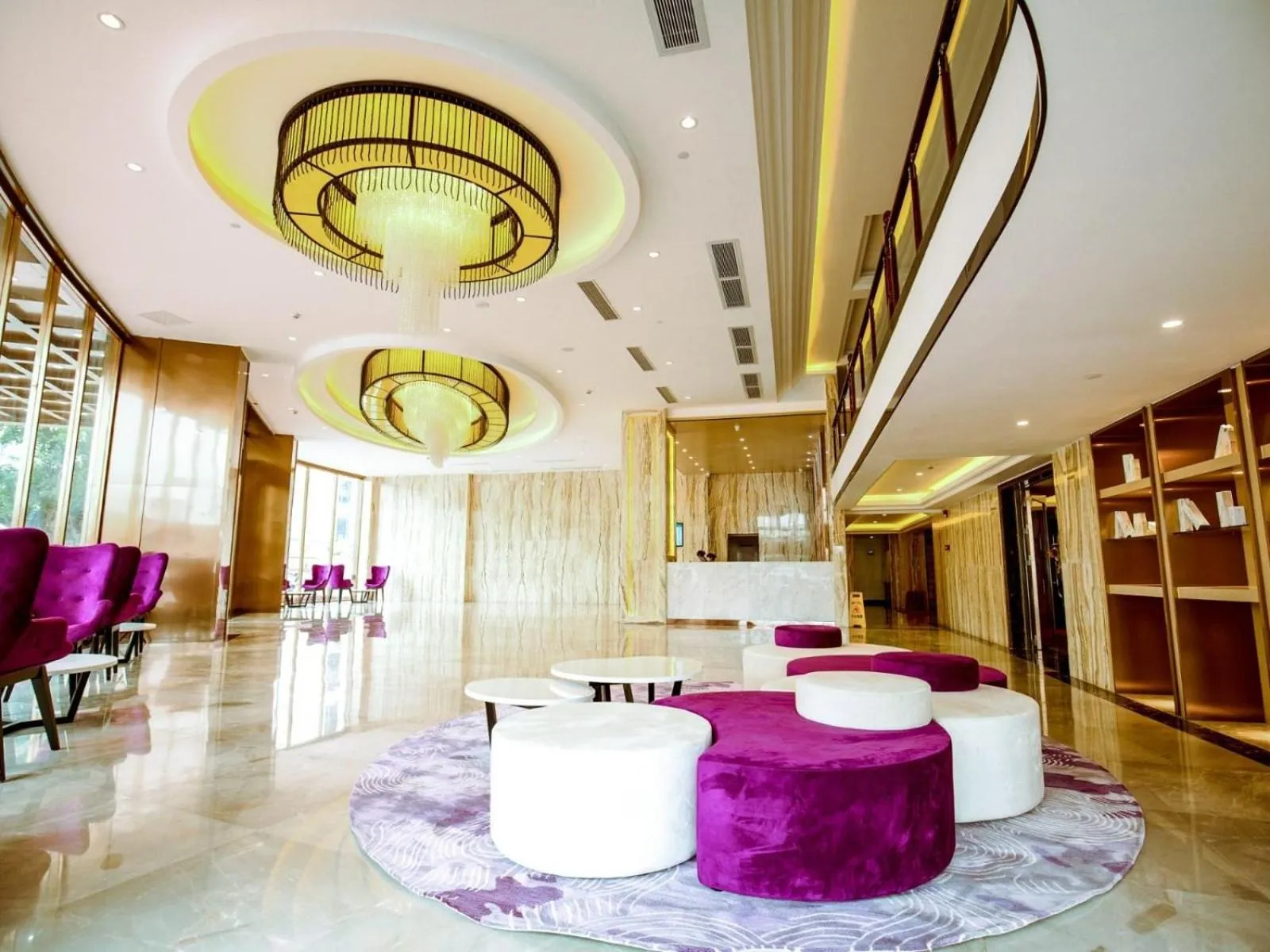 Lavande Hotel (Gaozhou Xiantai Bridge Branch)