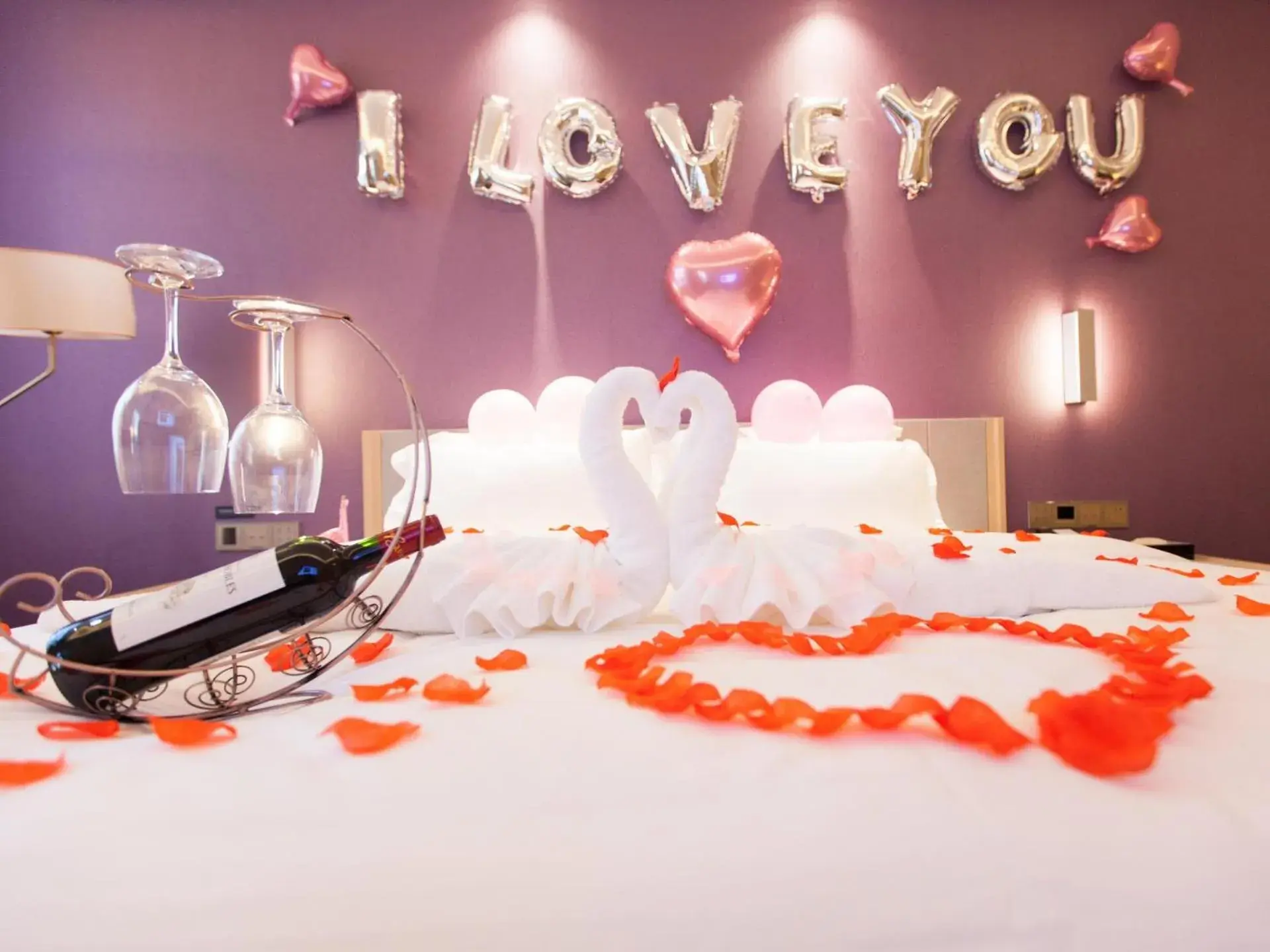 Bed in Lavande Hotel (Chengde Mountain Resort Waiba Temple Branch) Bed in Lavande Hotel (Chengde Mountain Resort Waiba Temple Branch)