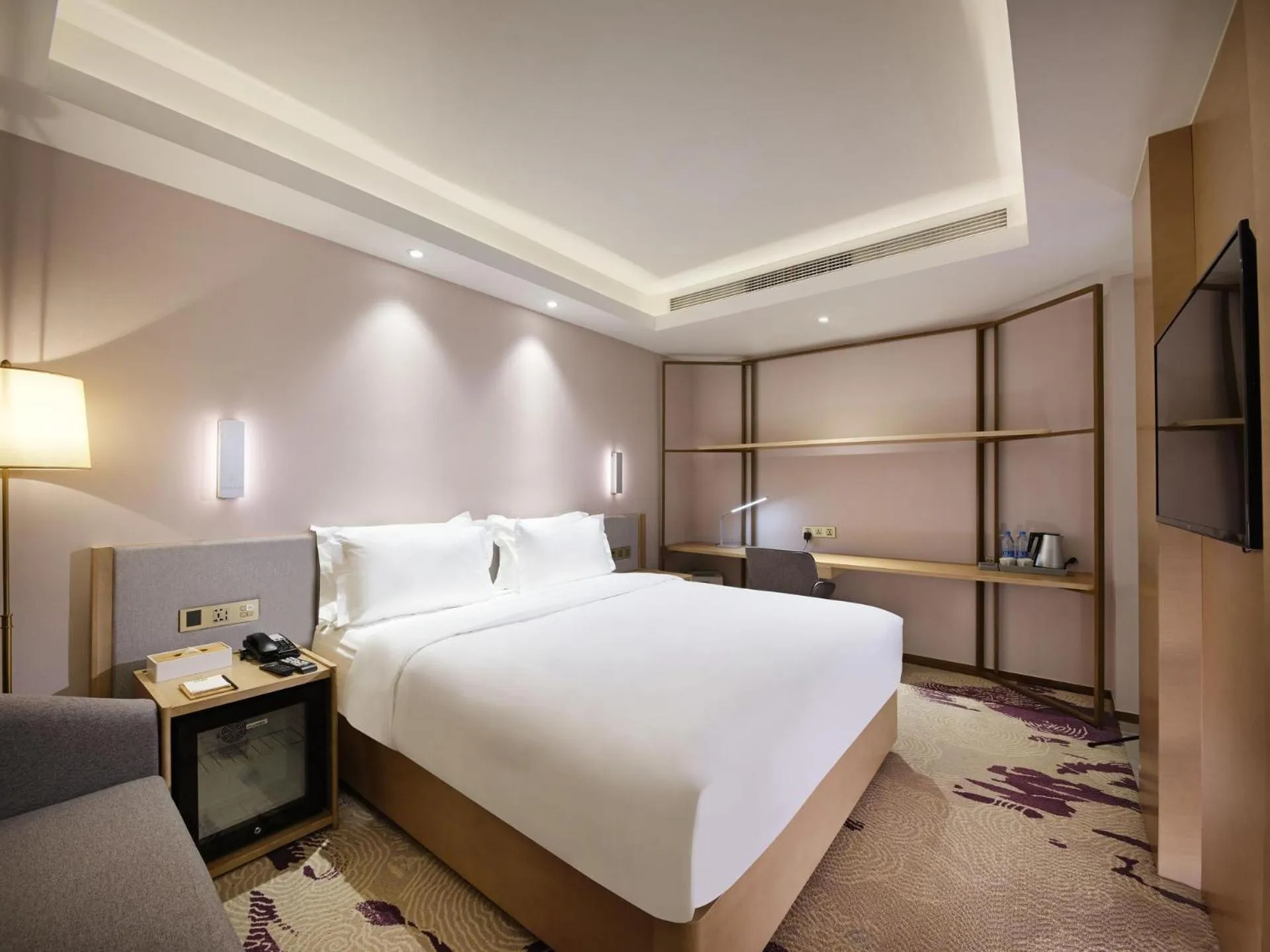 Lavande Hotel (Yangzhou Jiangwangshui Street RT-Mart Branch)