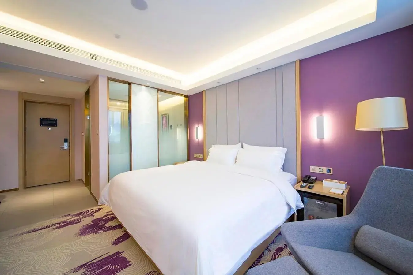 Lavande Hotel (Yangzhou Jiangwangshui Street RT-Mart Branch) Lavande Hotel (Yangzhou Jiangwangshui Street RT-Mart Branch)