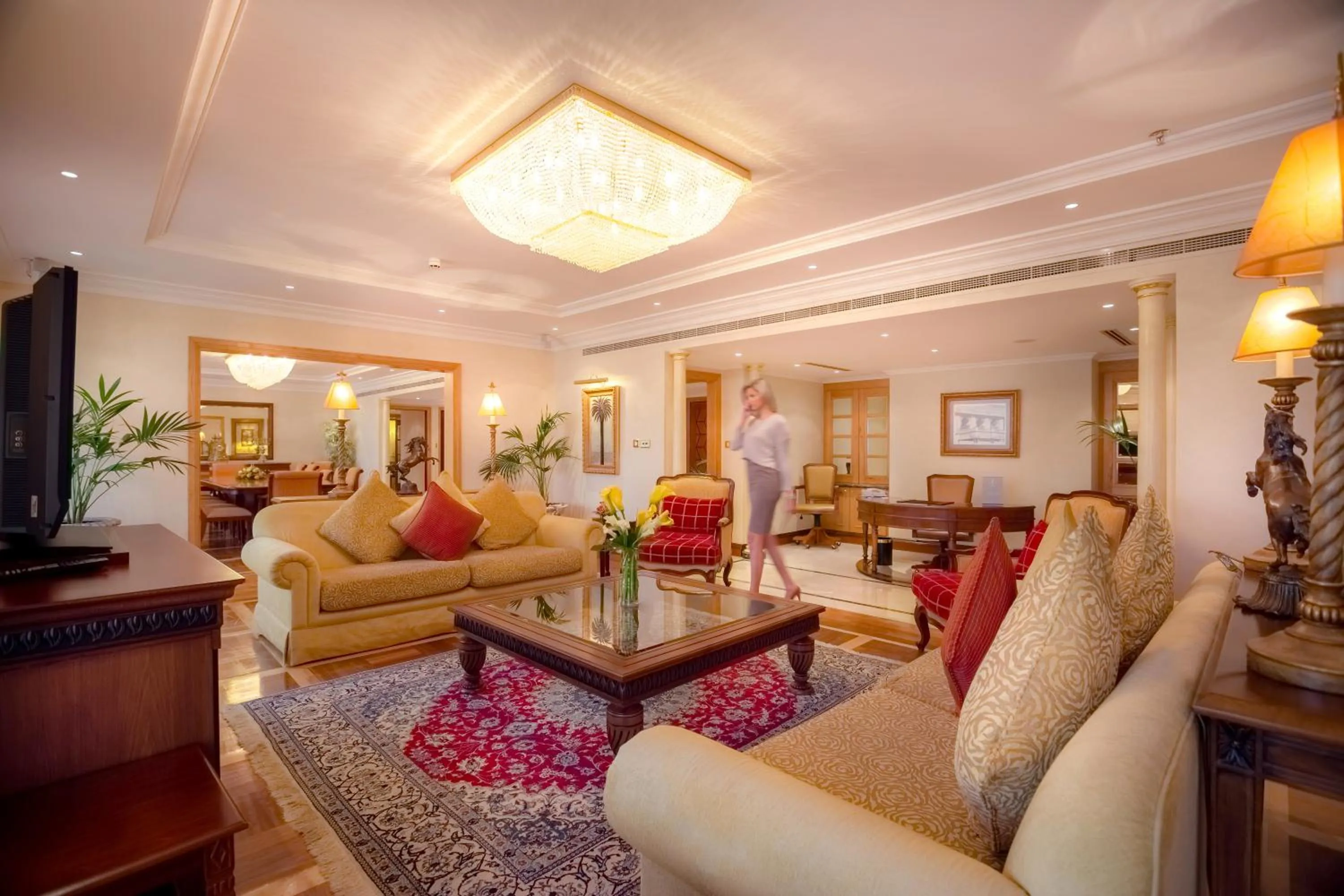 Living room in Corniche Hotel Abu Dhabi