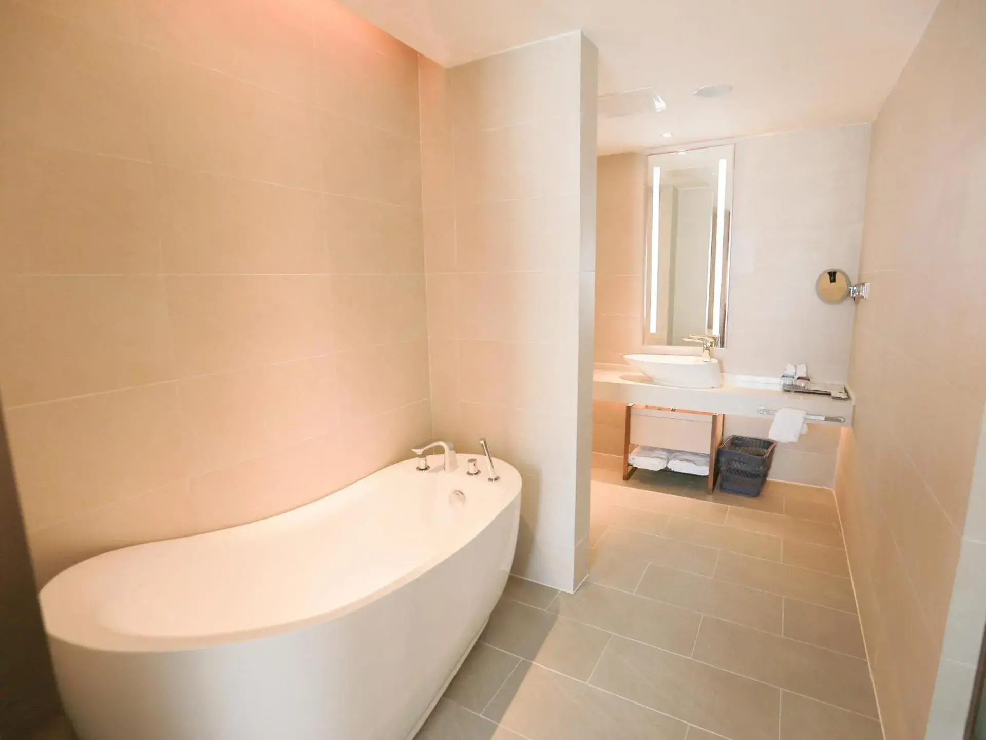 Lavande Hotel (Gaozhou Chengdong Bus Station Branch) Lavande Hotel (Gaozhou Chengdong Bus Station Branch)