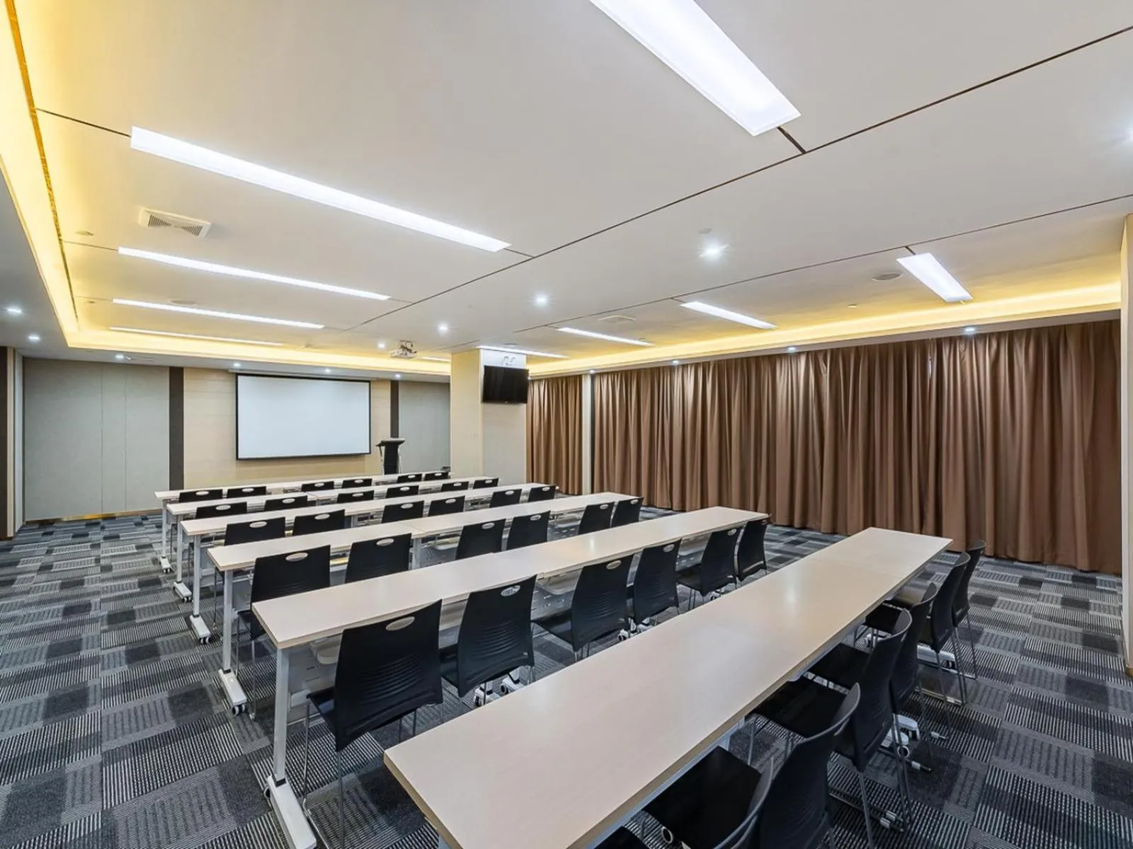 Lavande Hotel Xuzhou Junsheng Plaza