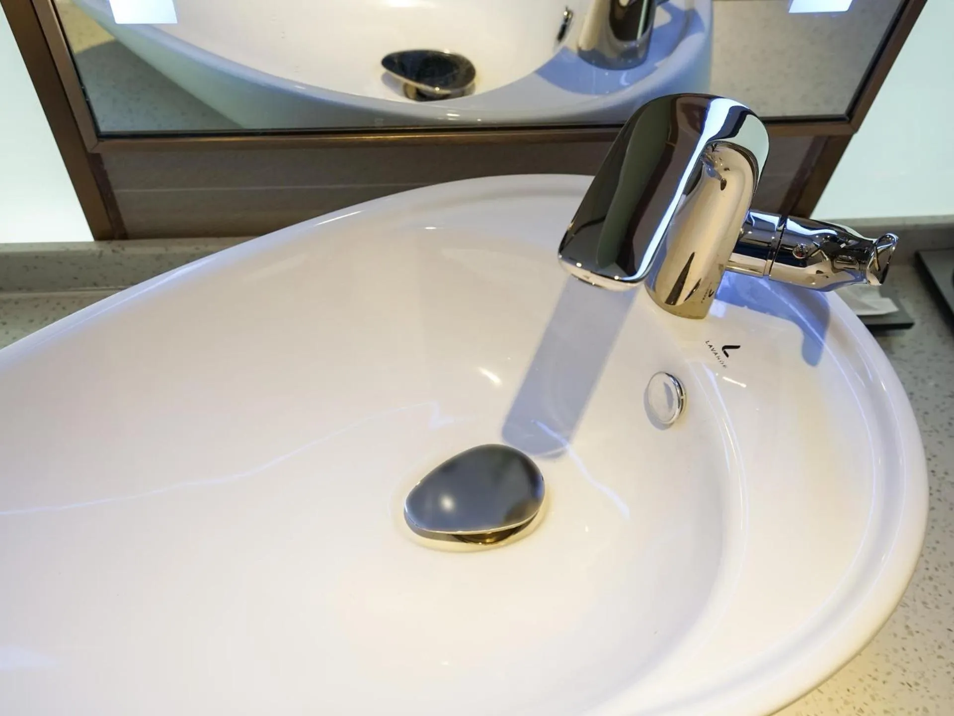 Lavande Hotel Jingmen Planet World City