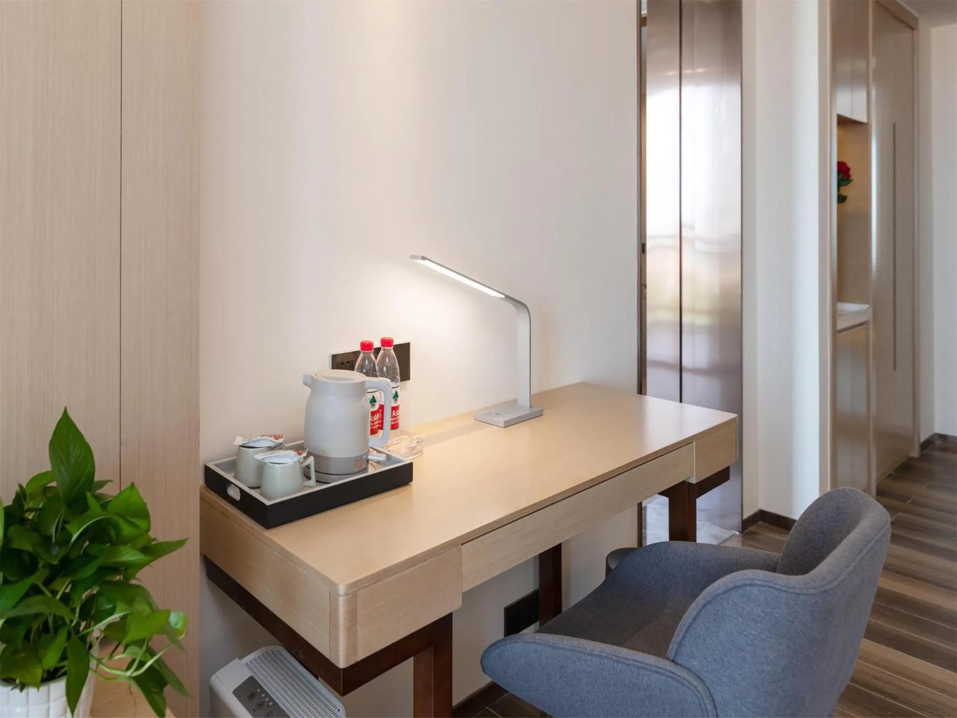 Lifeng Hotel (Haikou West Coast)