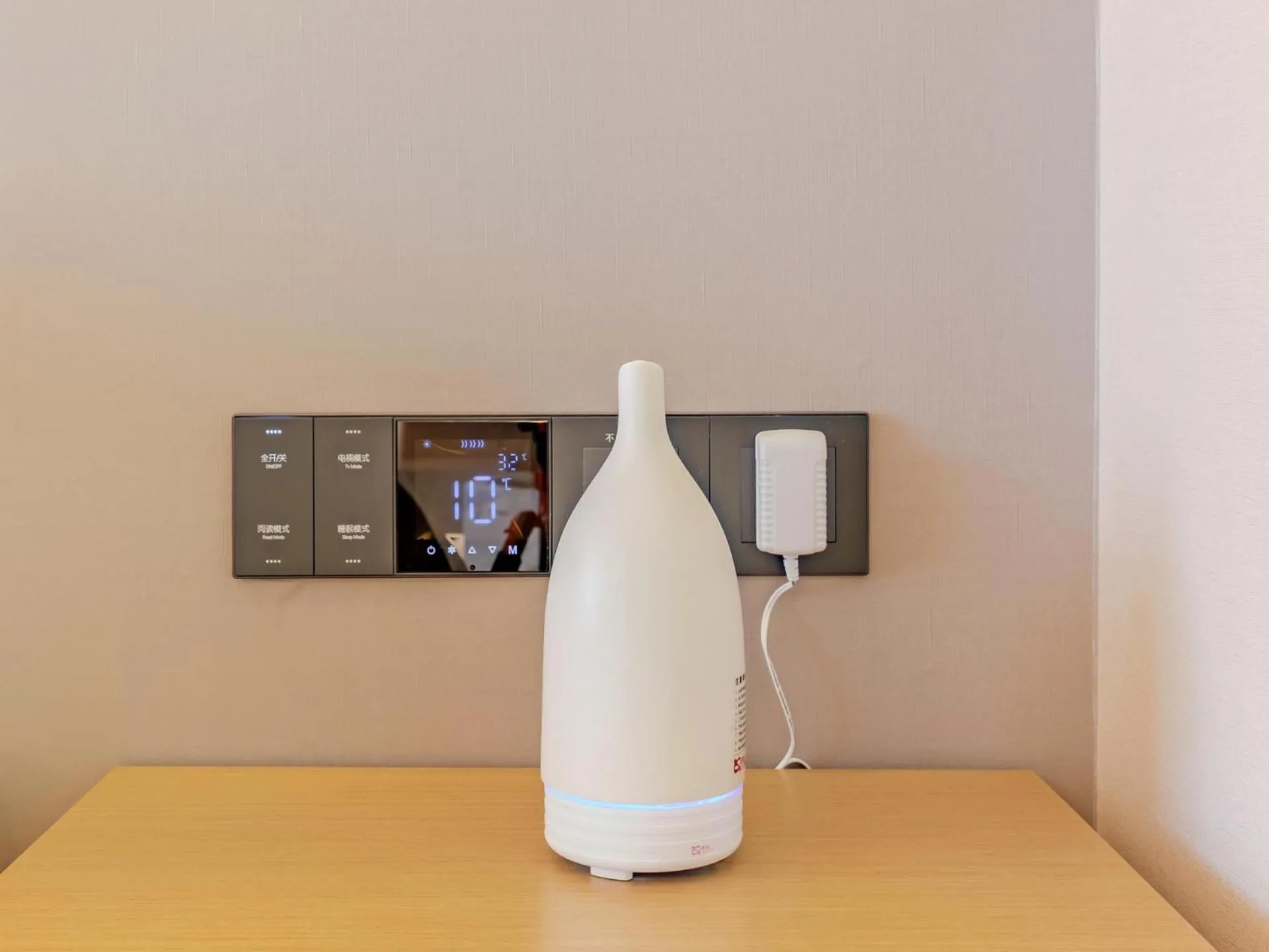 Lavande Hotel Lujiang Zhouyu Avenue