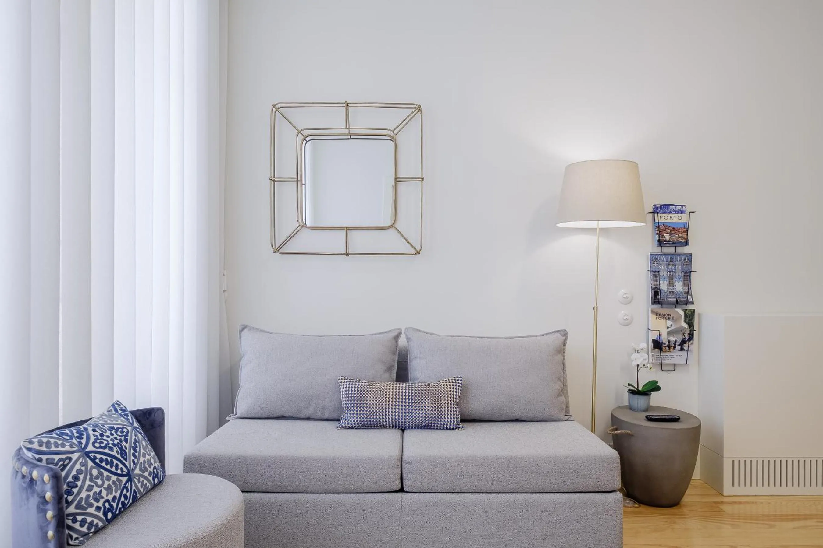 BOUTIQUE Rentals-Flores Terrace historical centre