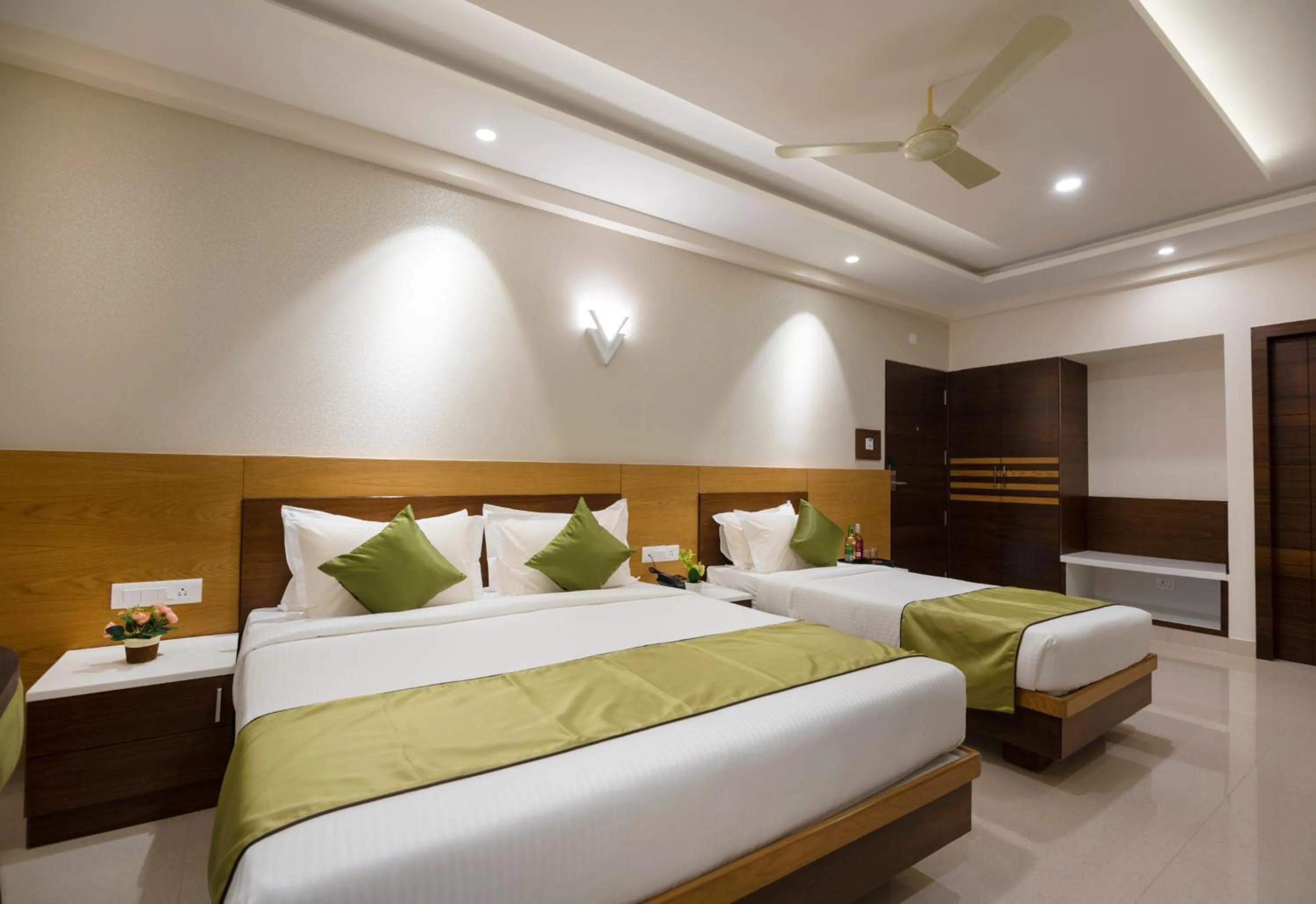 Deluxe Double or Twin Room in Vanusa Residency