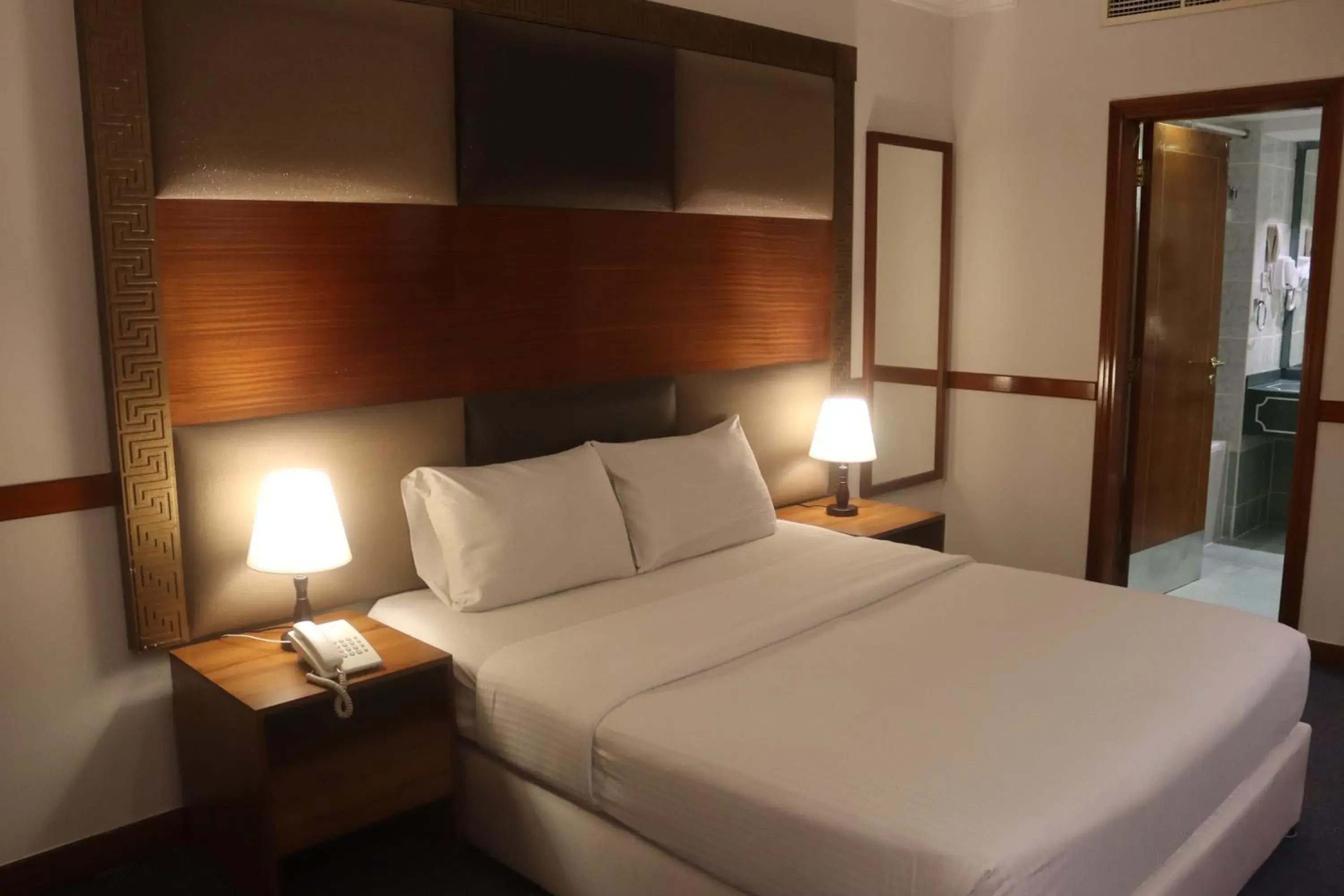 Bed in GSS Avenue Hotel Ex Delmon Hotel Bed in GSS Avenue Hotel Ex Delmon Hotel