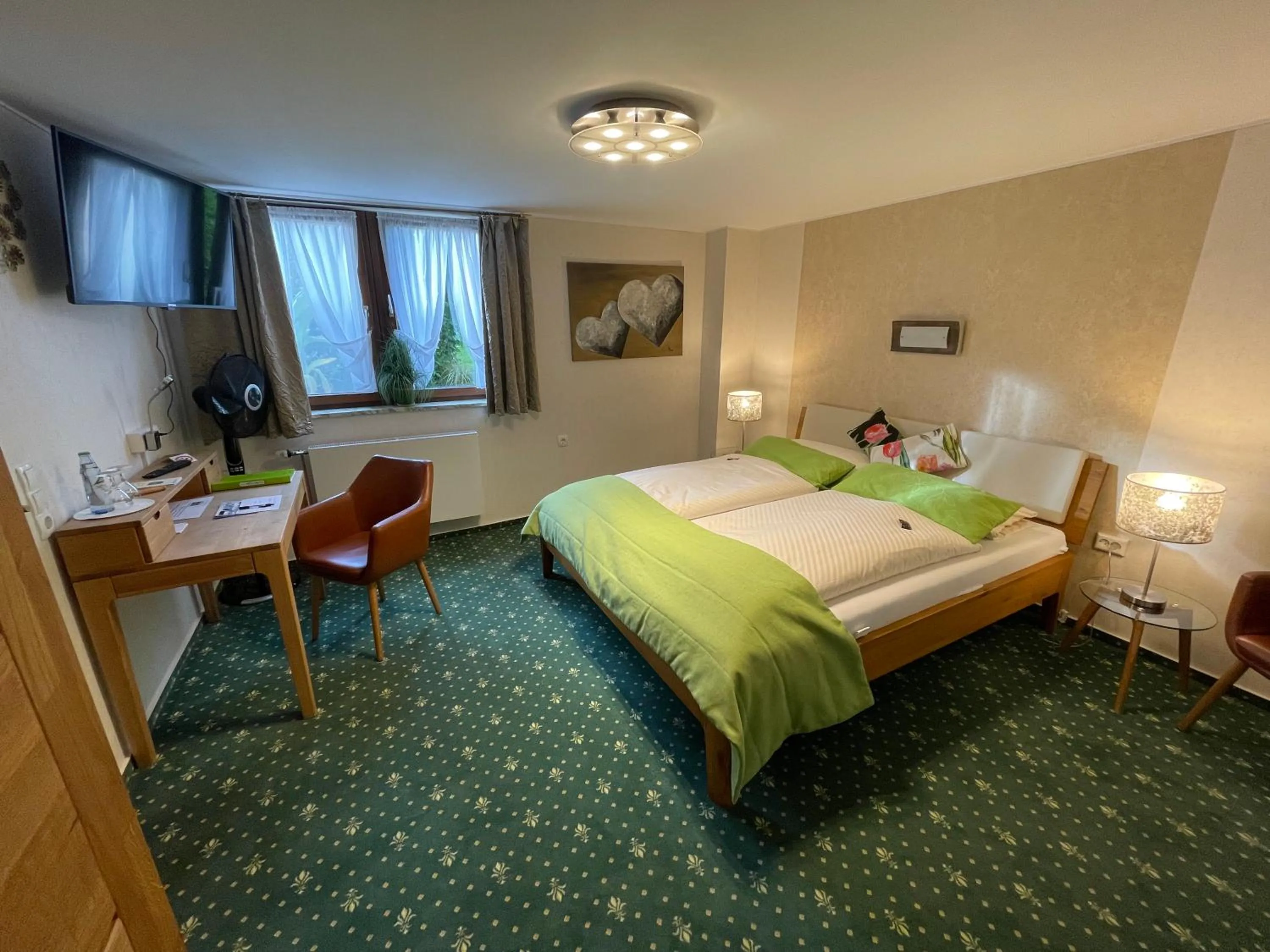 Bed in Hotel Garni Maaß