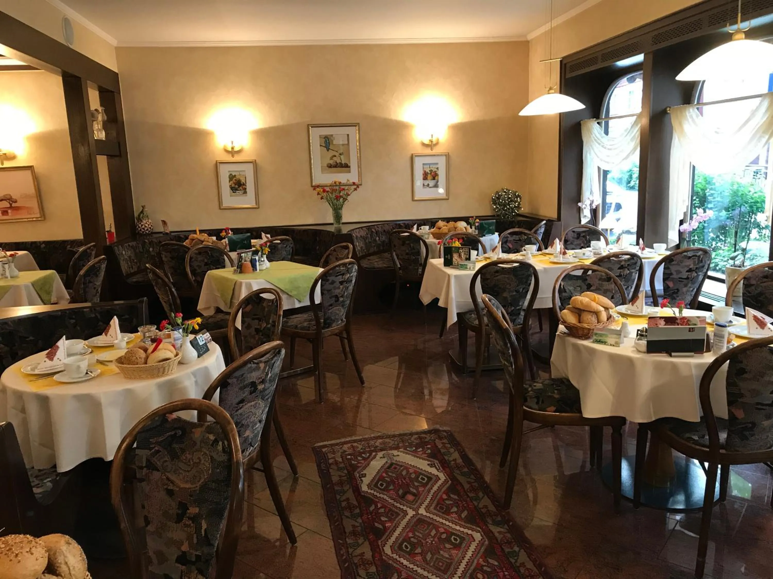 Breakfast in Hotel Garni Maaß