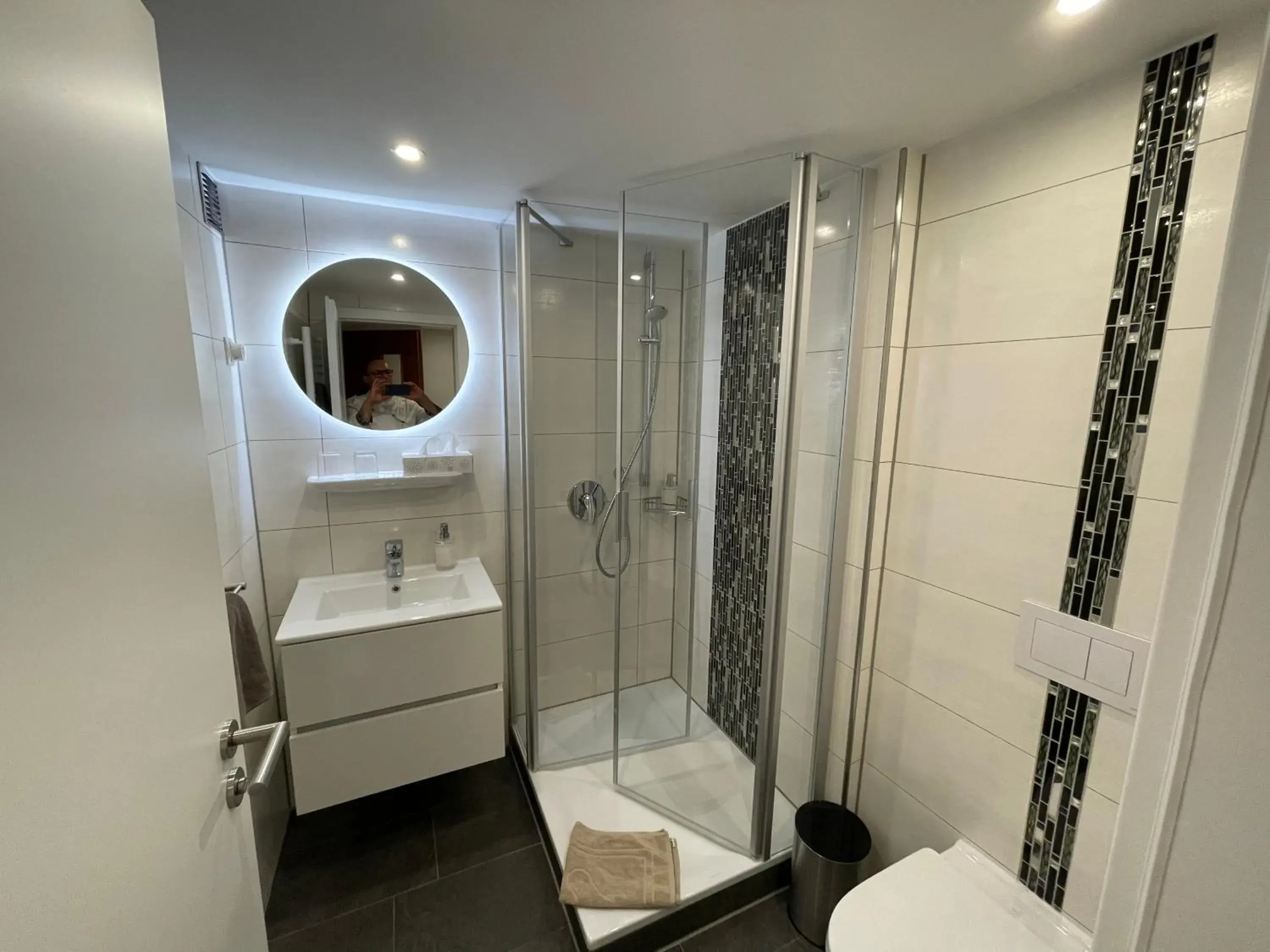 Small Double Room - single occupancy in Hotel Garni Maaß Small Double Room - single occupancy in Hotel Garni Maaß