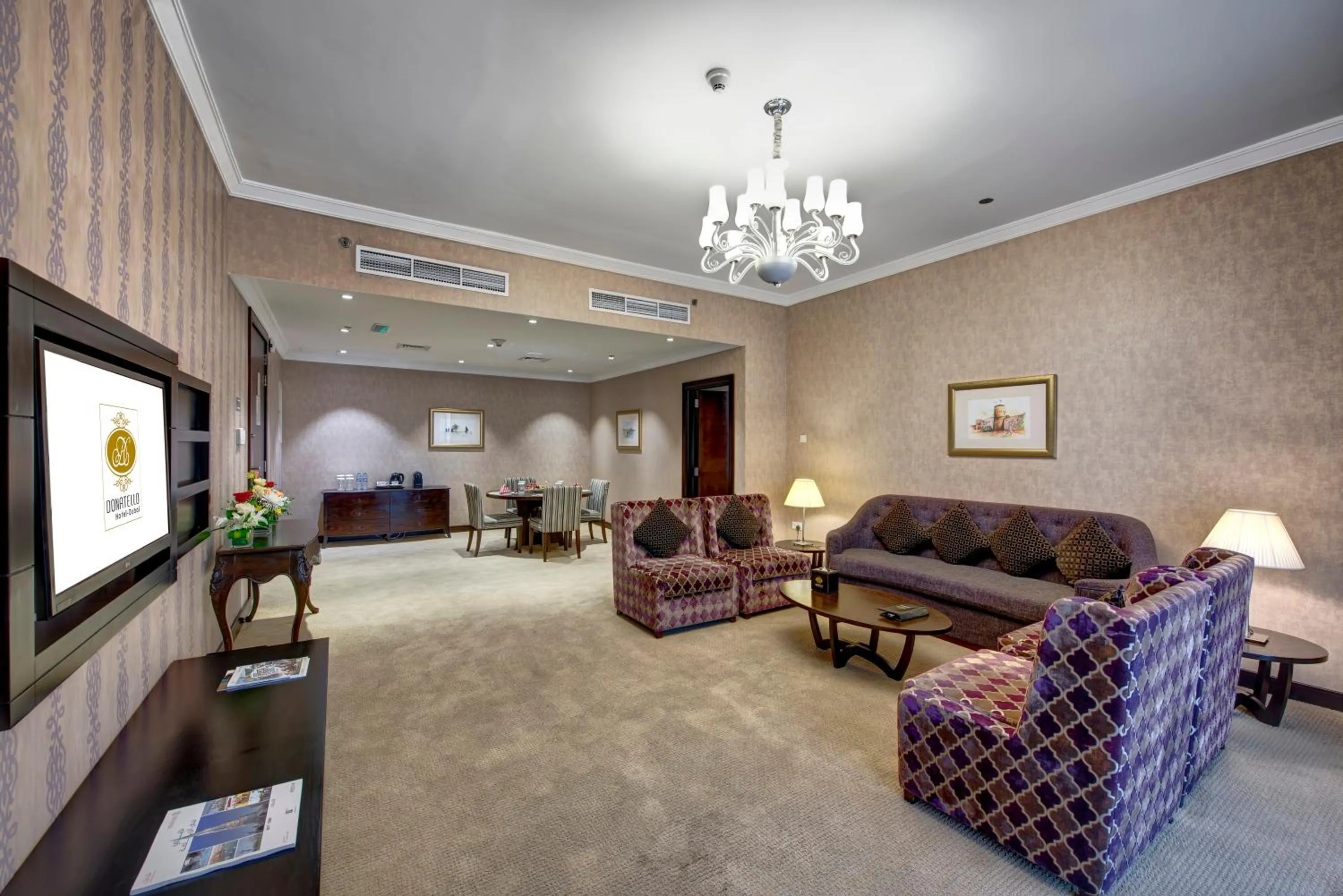 Living room in Donatello Hotel