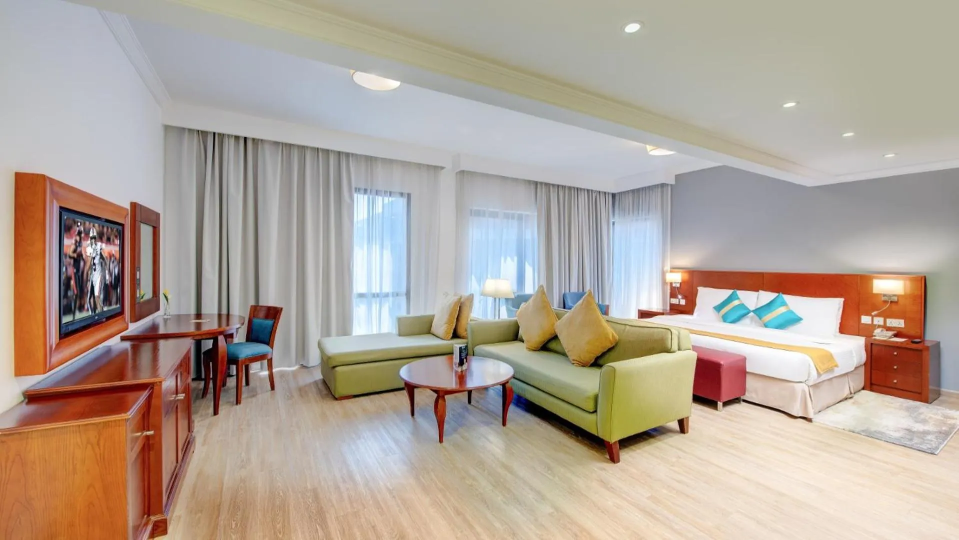 Bedroom, Bed in Donatello Hotel