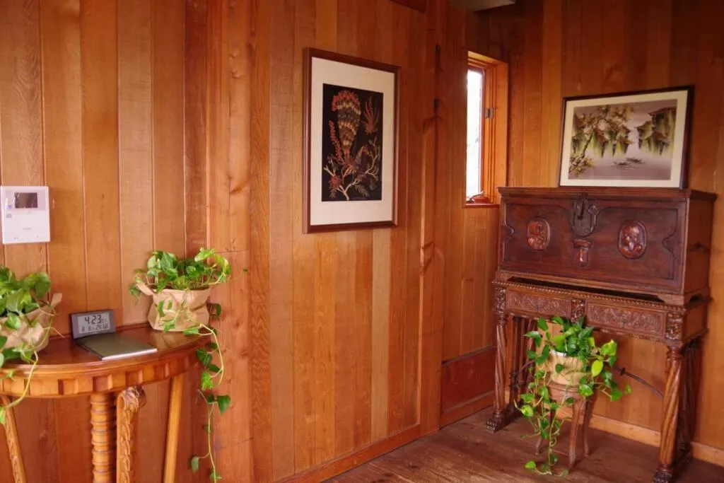 Decorative detail in Miyajima Breeze