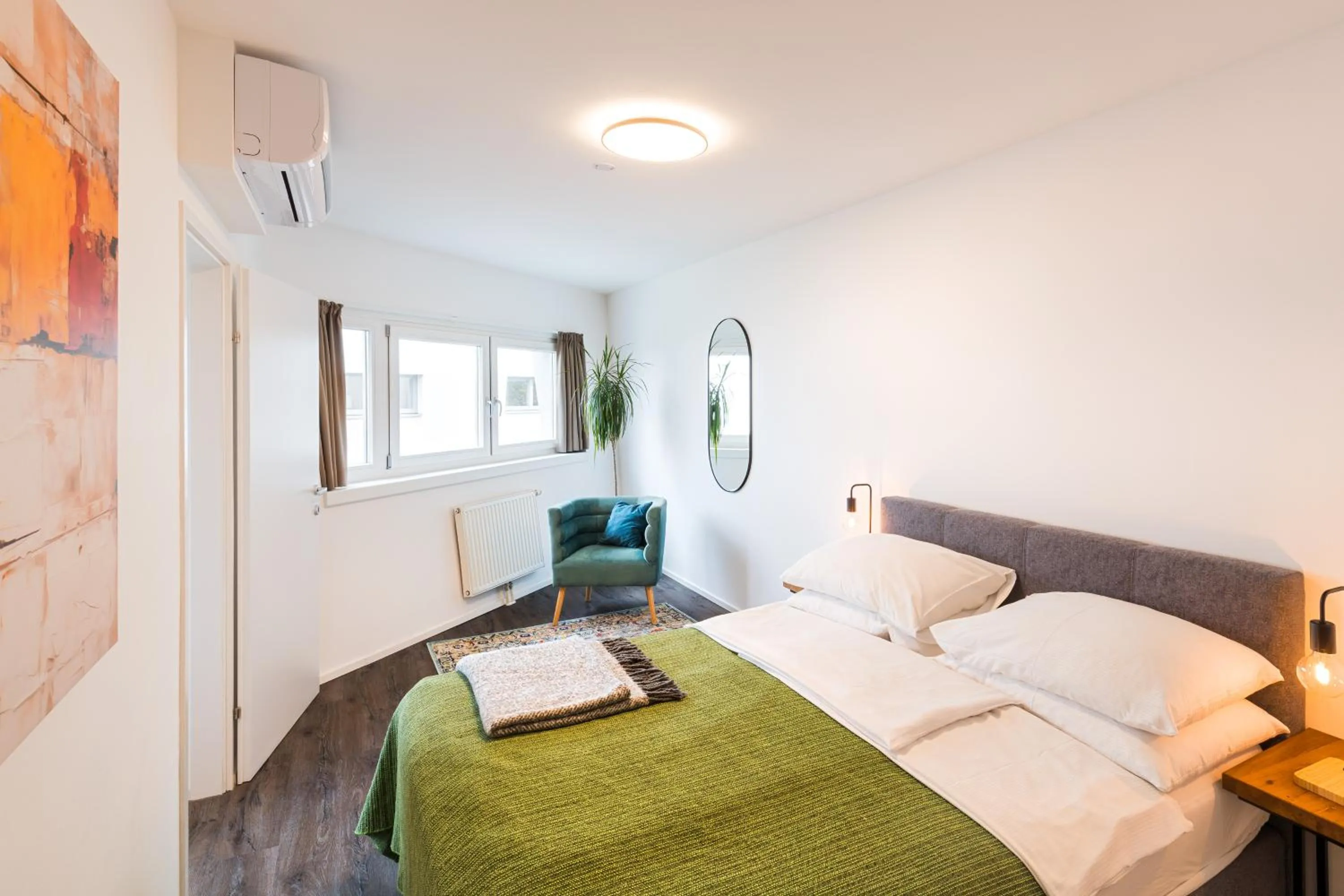 Photo of the whole room, Bed in URBAN ISLAND I Riverside Apartments