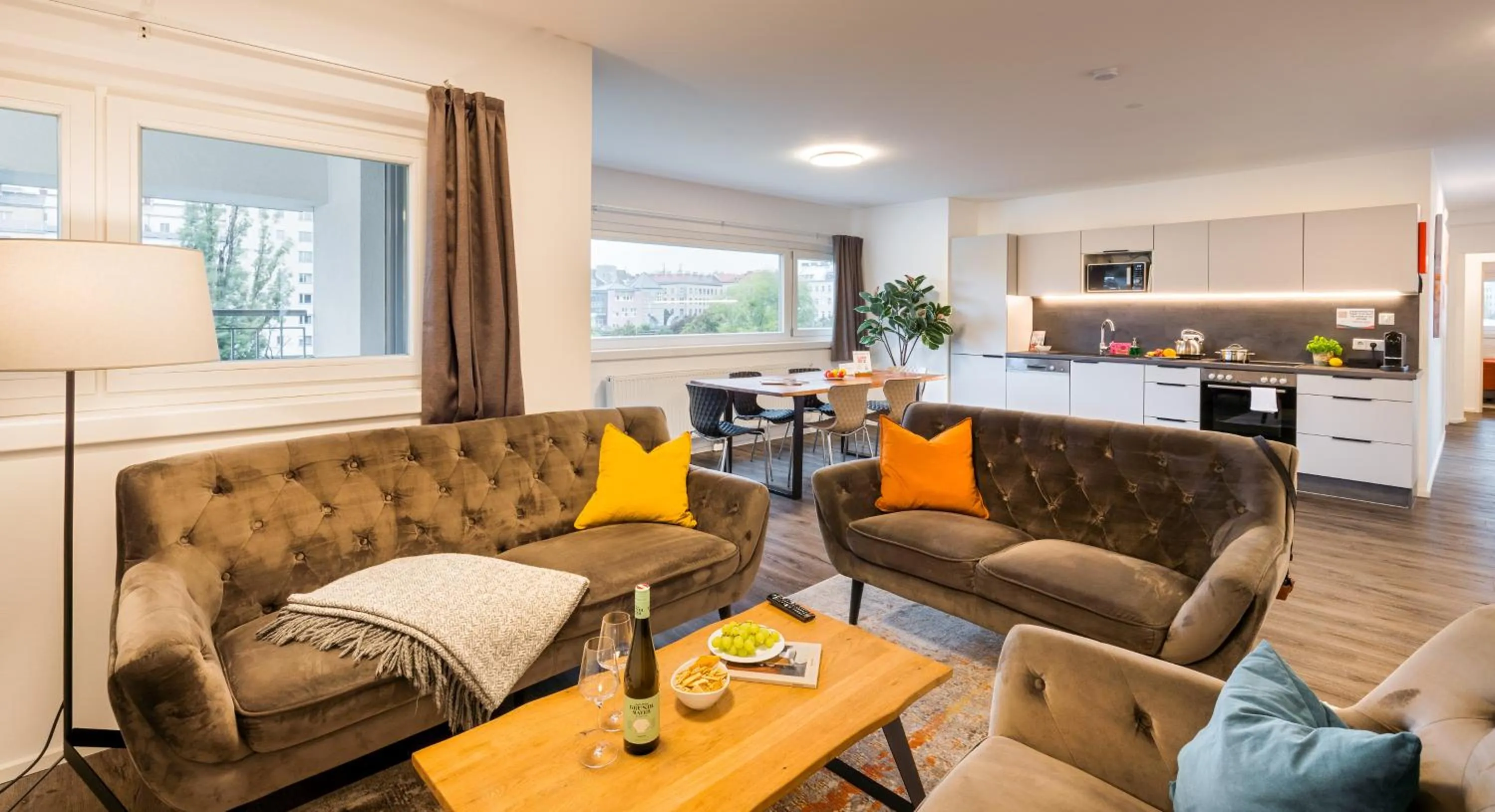 Living room in URBAN ISLAND I Riverside Apartments