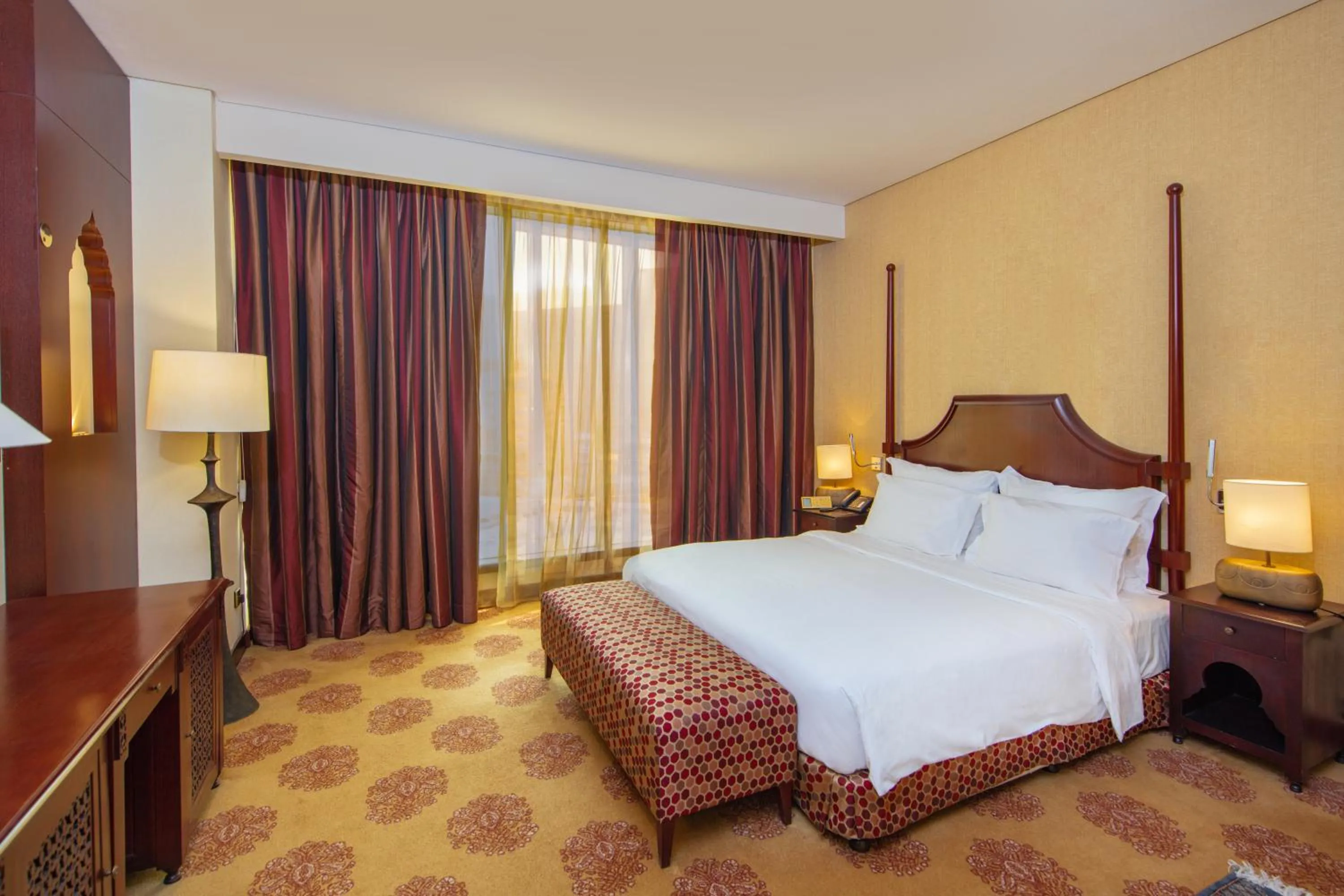 Bedroom, Bed in Radisson Blu Hotel, Doha