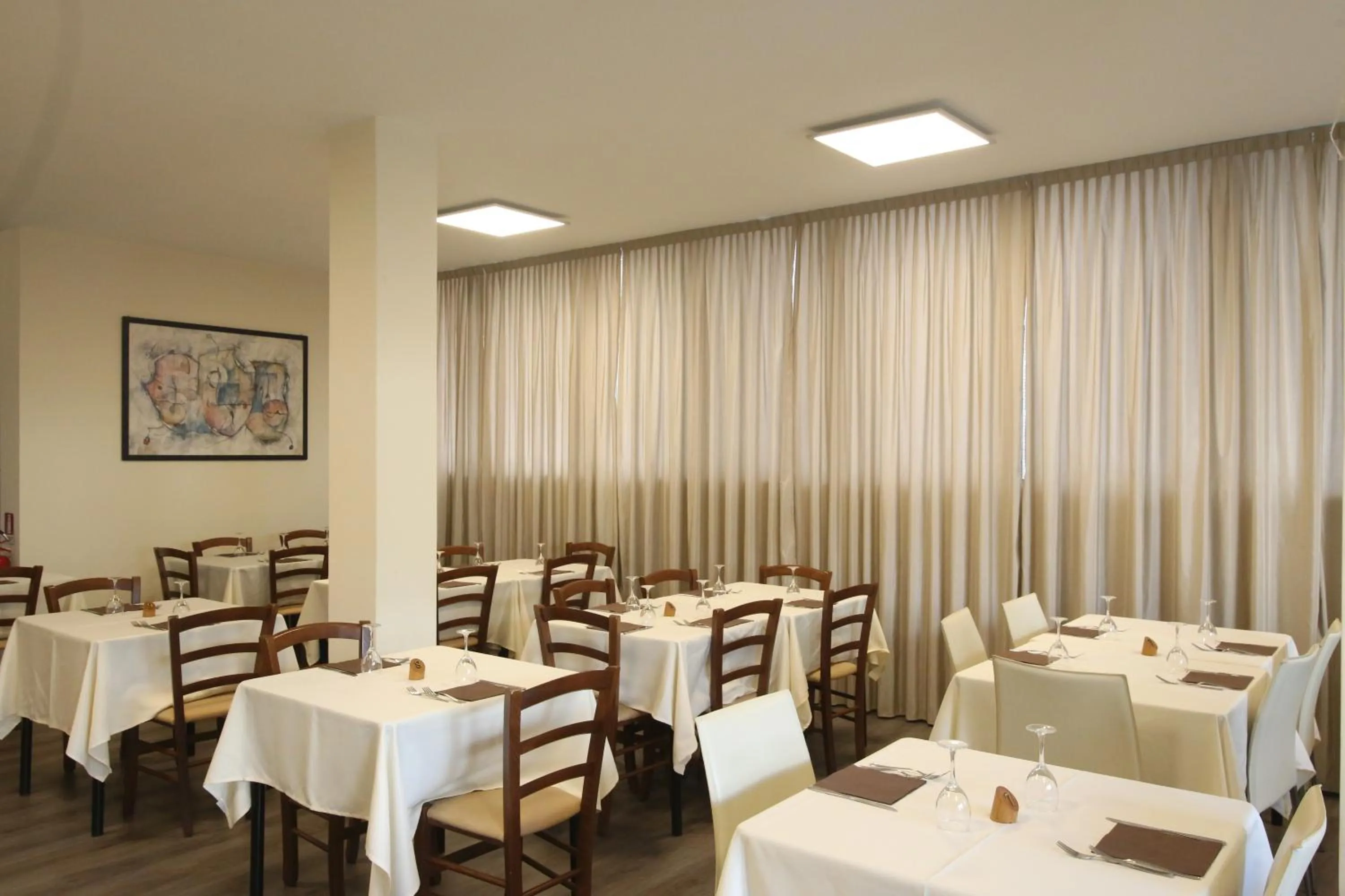 Restaurant/places to eat in Hotel Soave