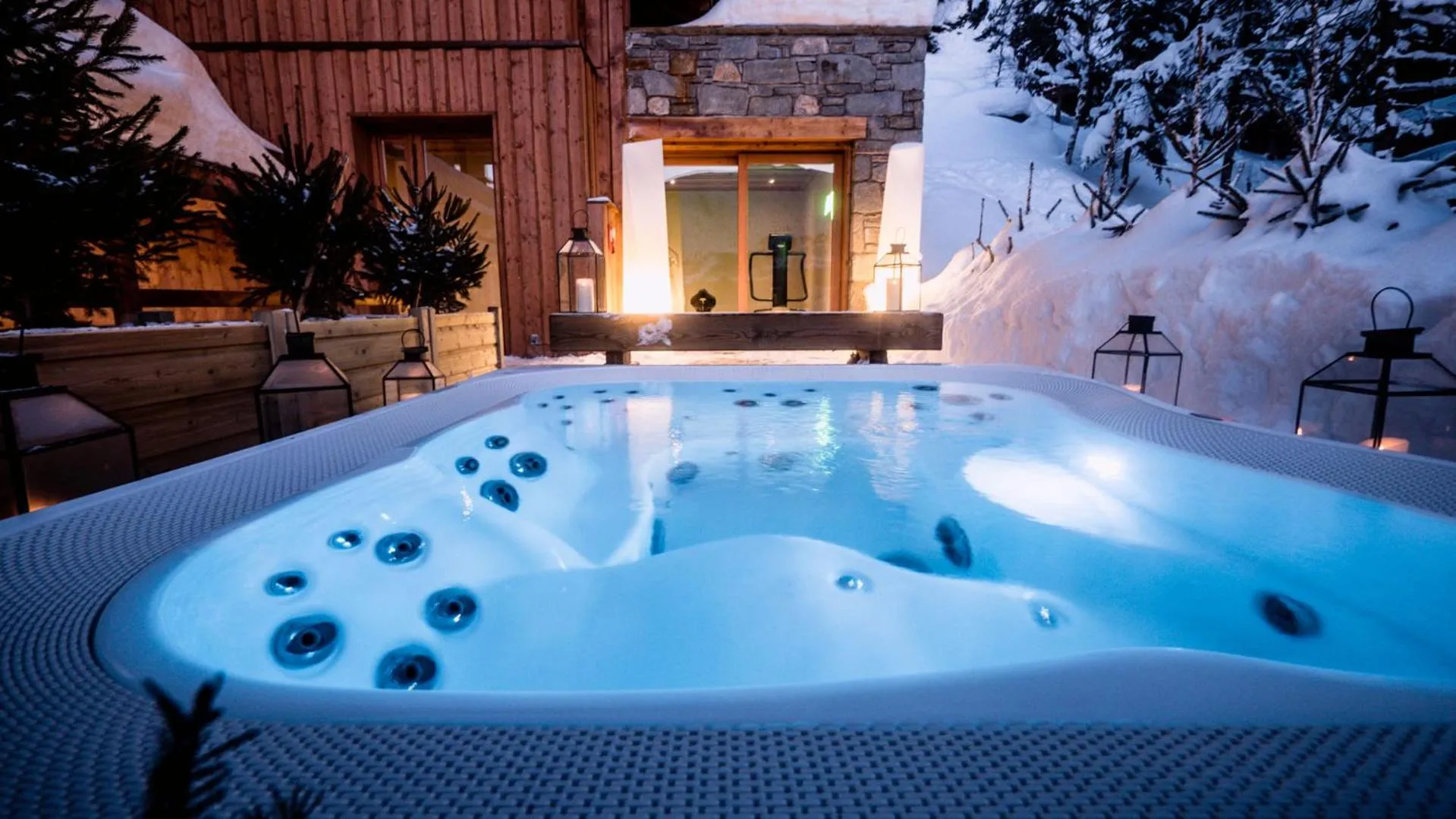 Hot Tub in Hotel & Spa Merilys
