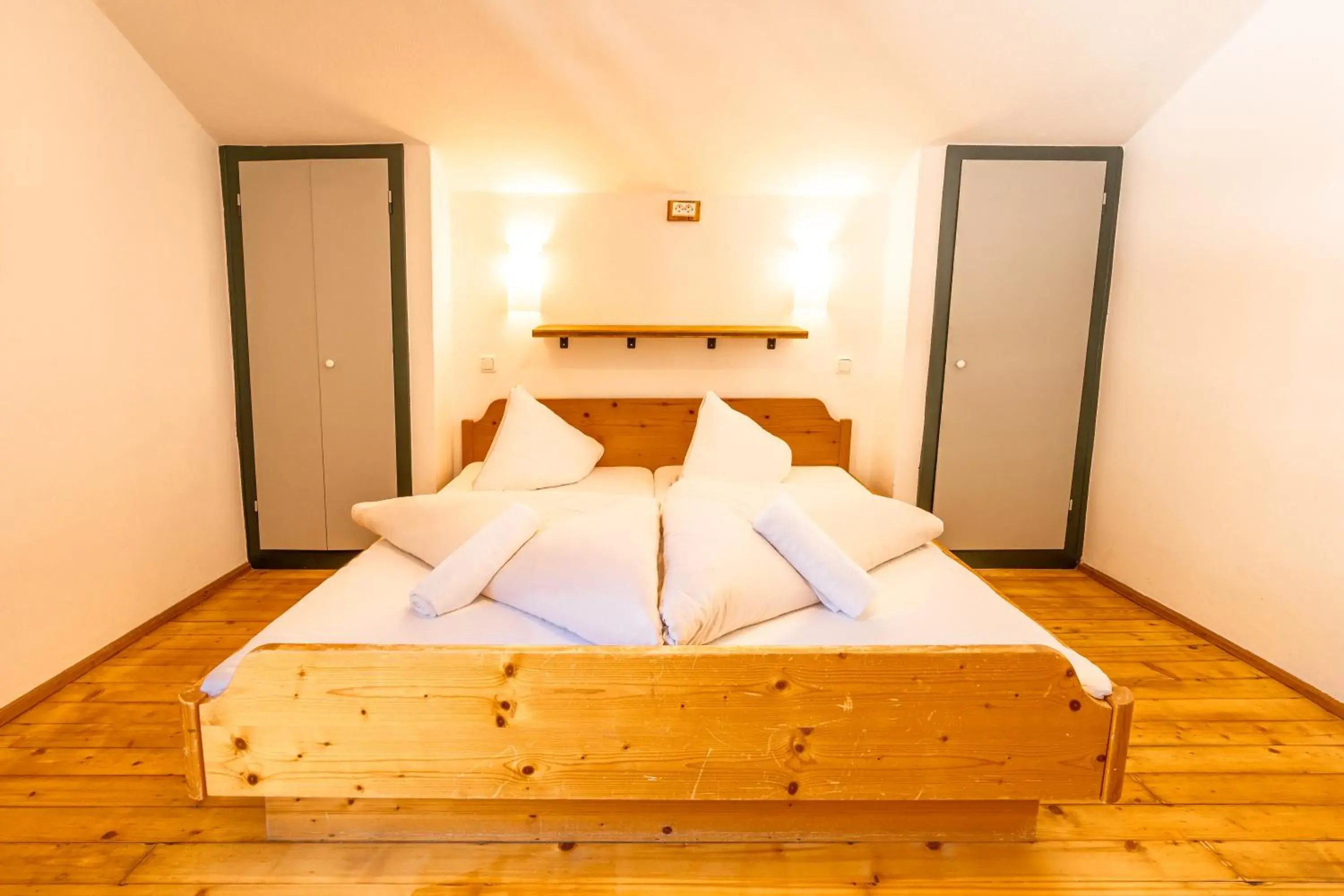 Triple Room with Shared Bathroom in das Cityhouse Triple Room with Shared Bathroom in das Cityhouse