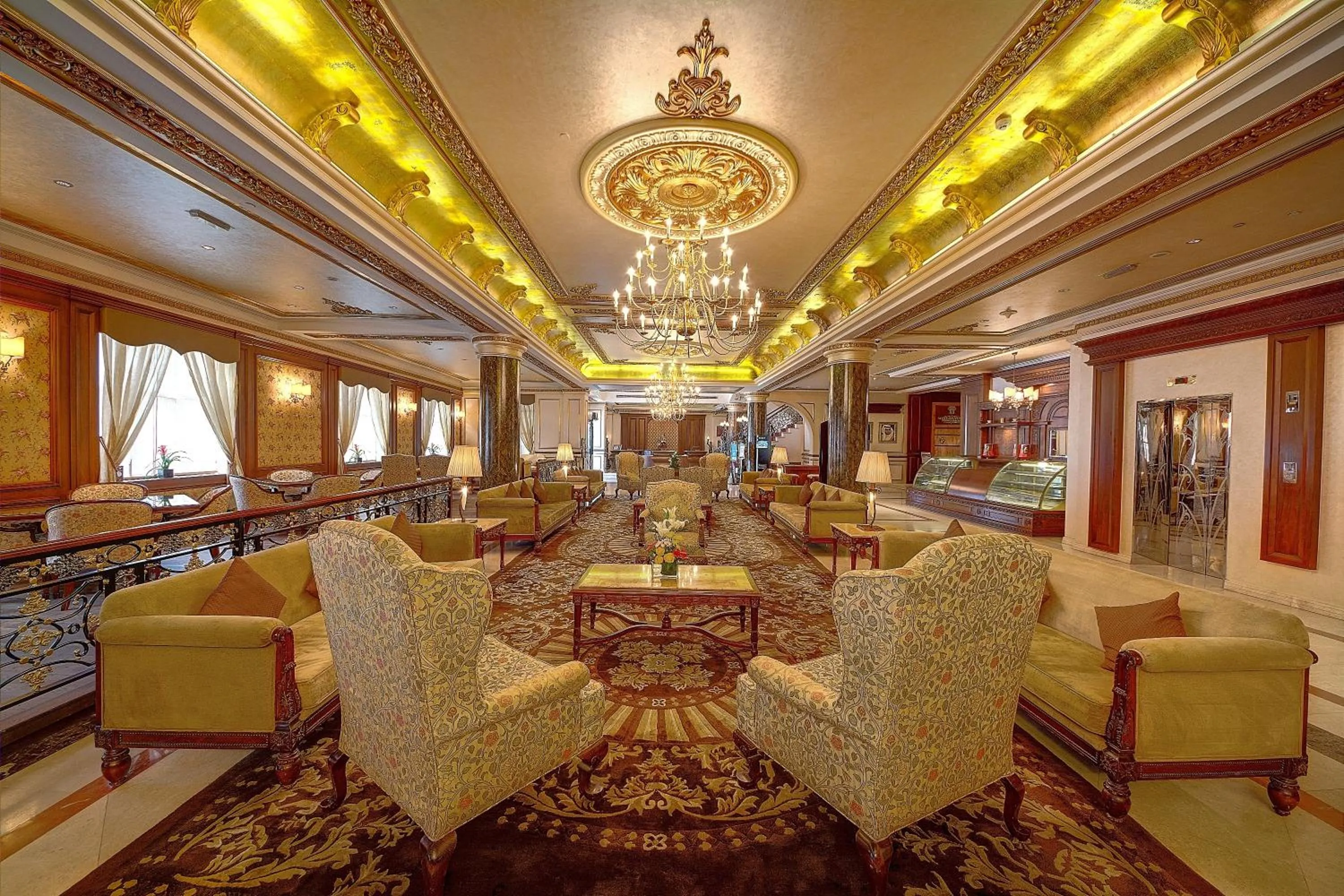 Restaurant/places to eat in Royal Ascot Hotel