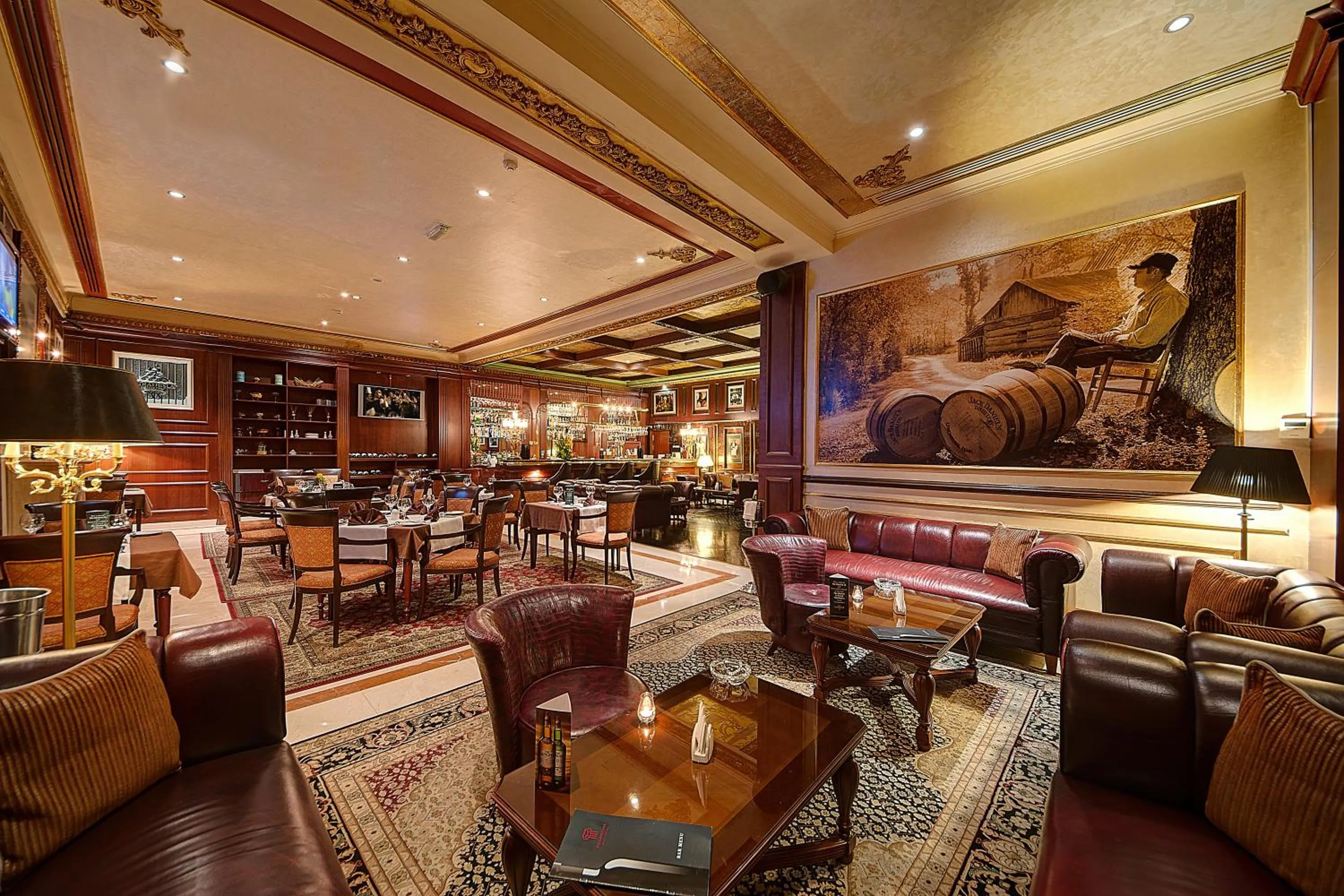 Restaurant/places to eat in Royal Ascot Hotel