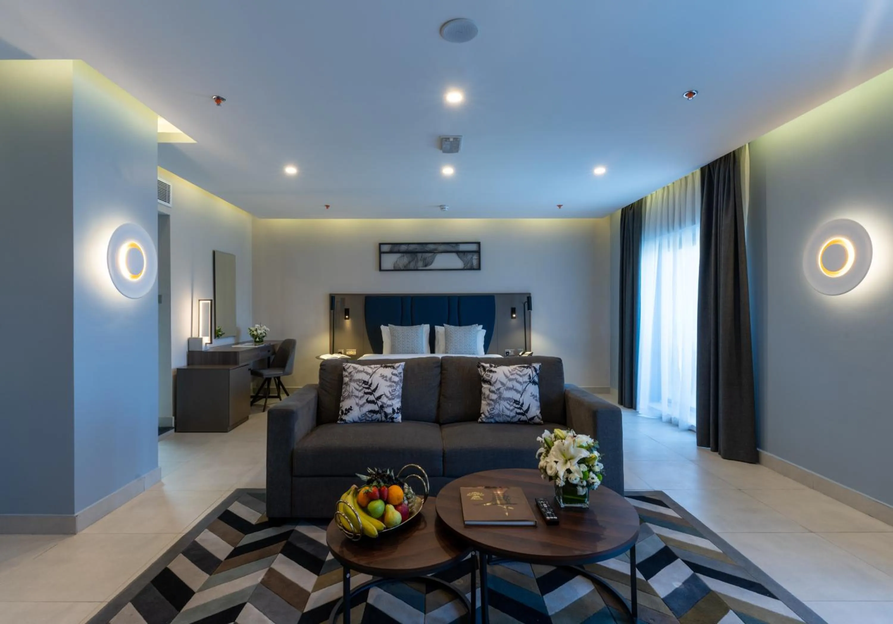 Seating area in Hotel Holiday International