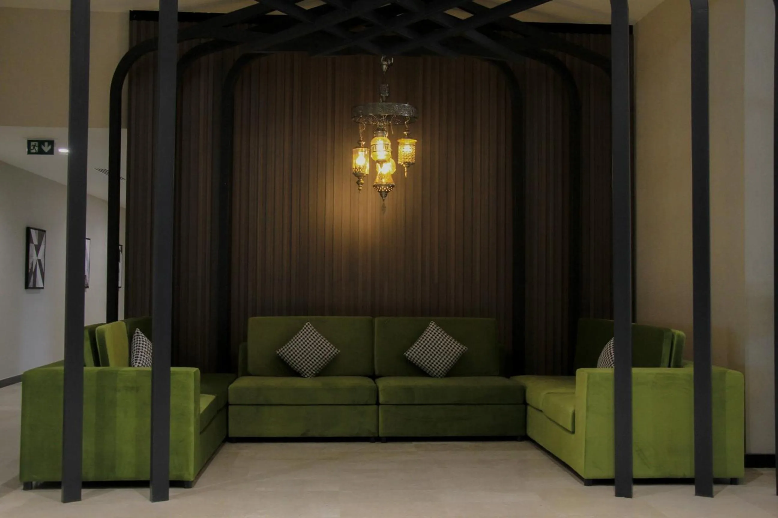 Seating area in Hotel Holiday International