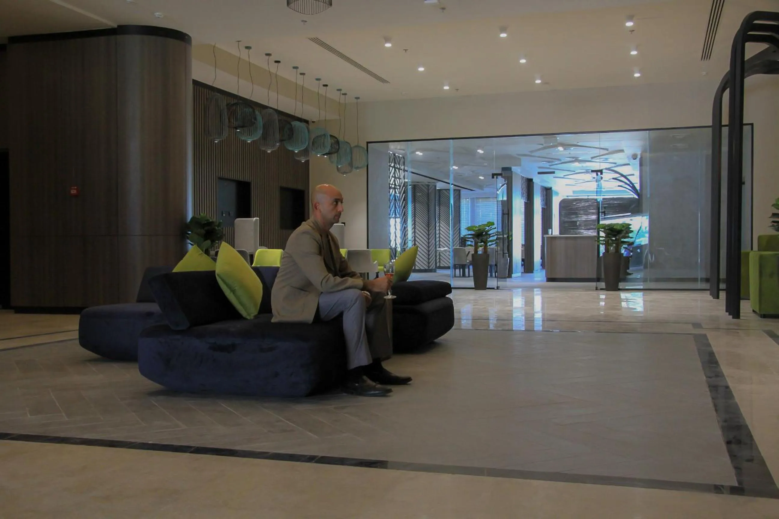 Guests in Hotel Holiday International