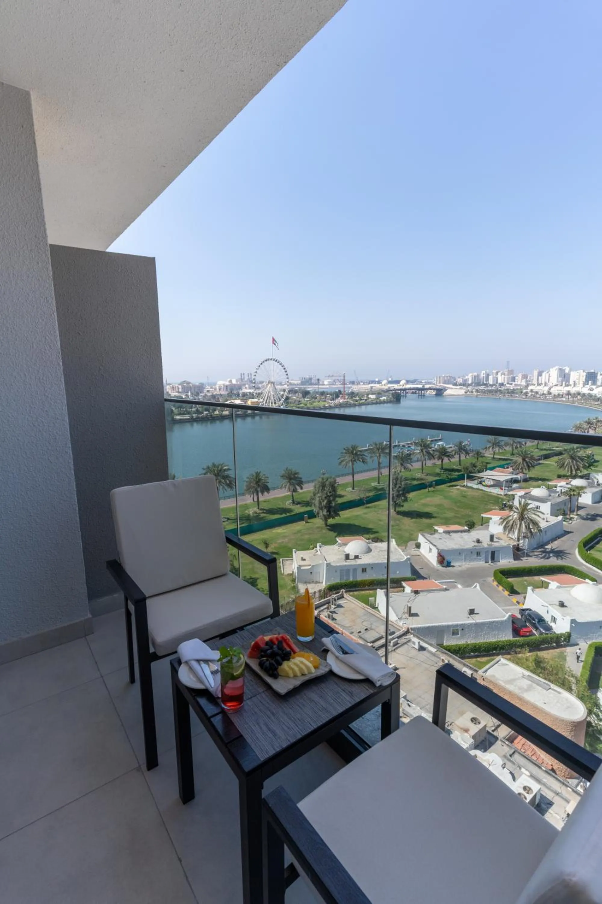 Balcony/Terrace in Hotel Holiday International