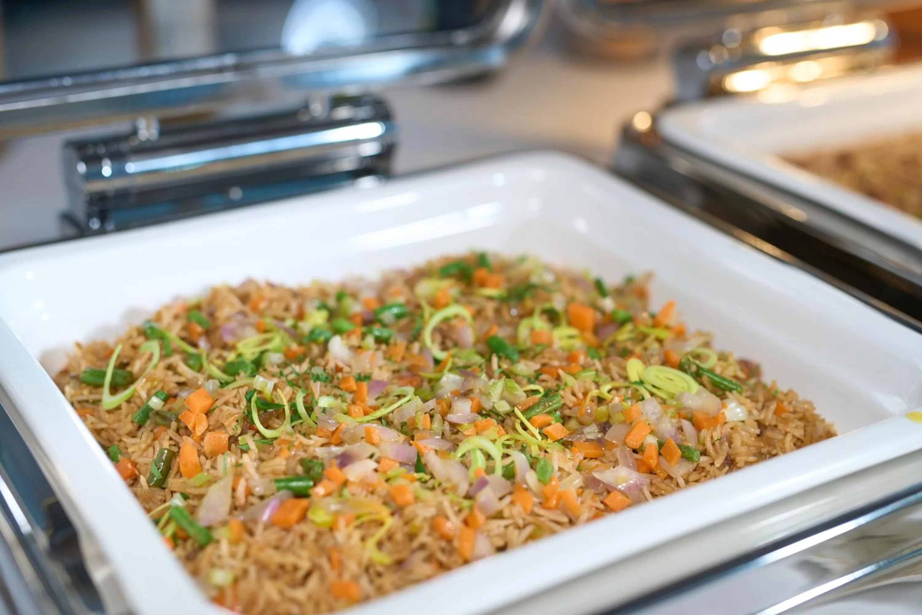 Restaurant/places to eat in Hotel Holiday International