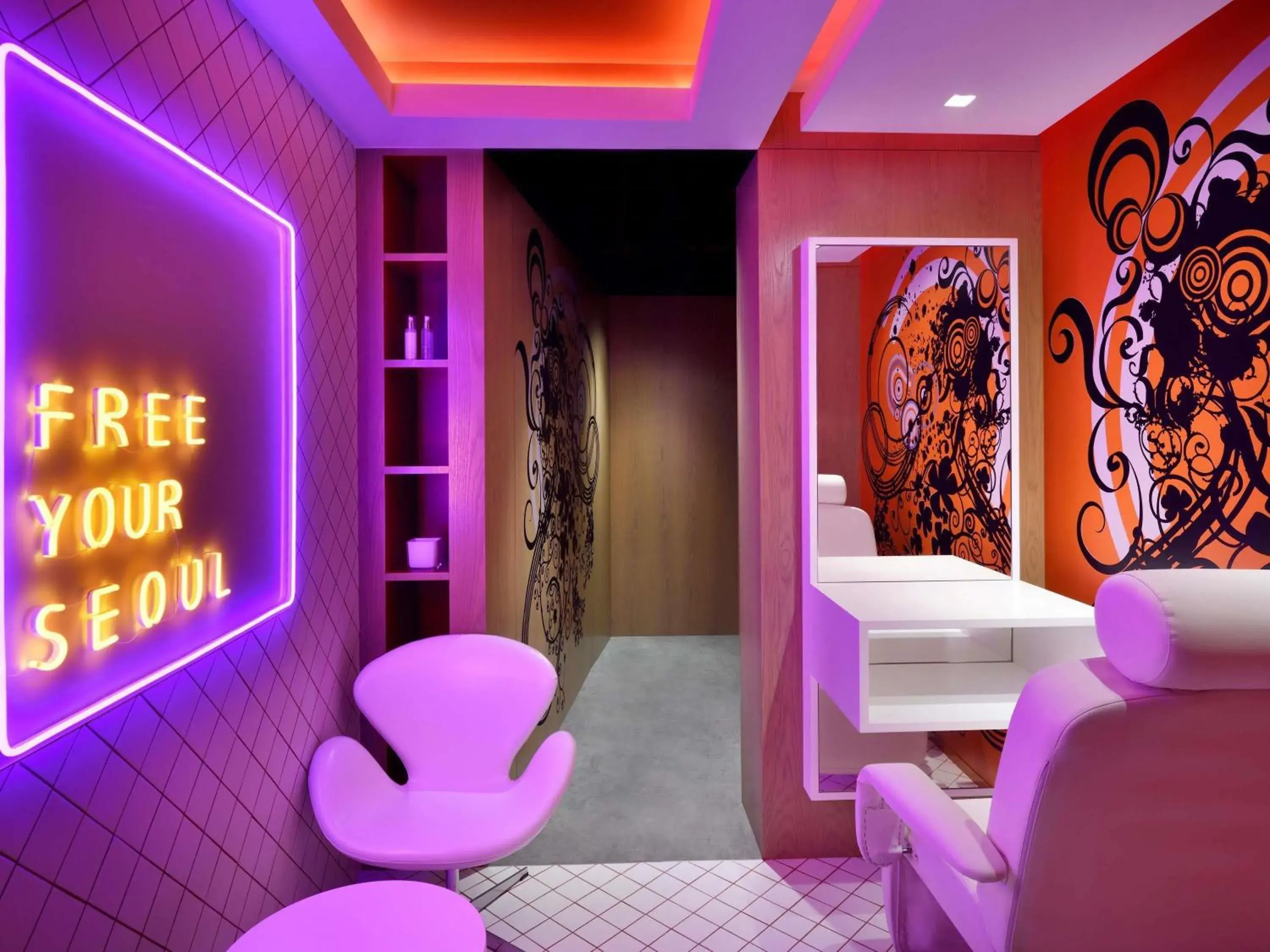 Spa and wellness centre/facilities in Mövenpick Hotel & Apartments Bur Dubai Spa and wellness centre/facilities in Mövenpick Hotel & Apartments Bur Dubai