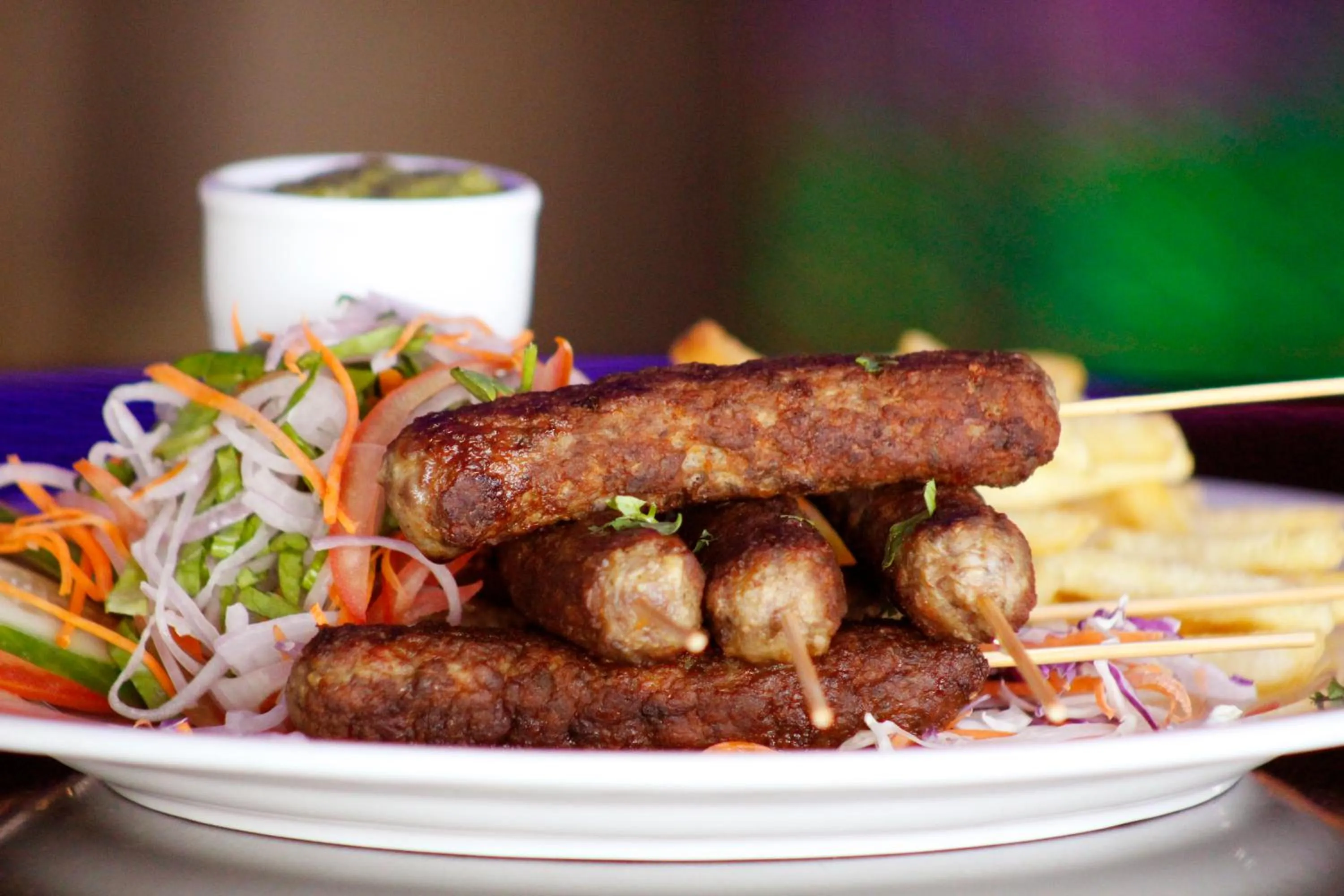 Restaurant/places to eat in Al Diar Dana Hotel