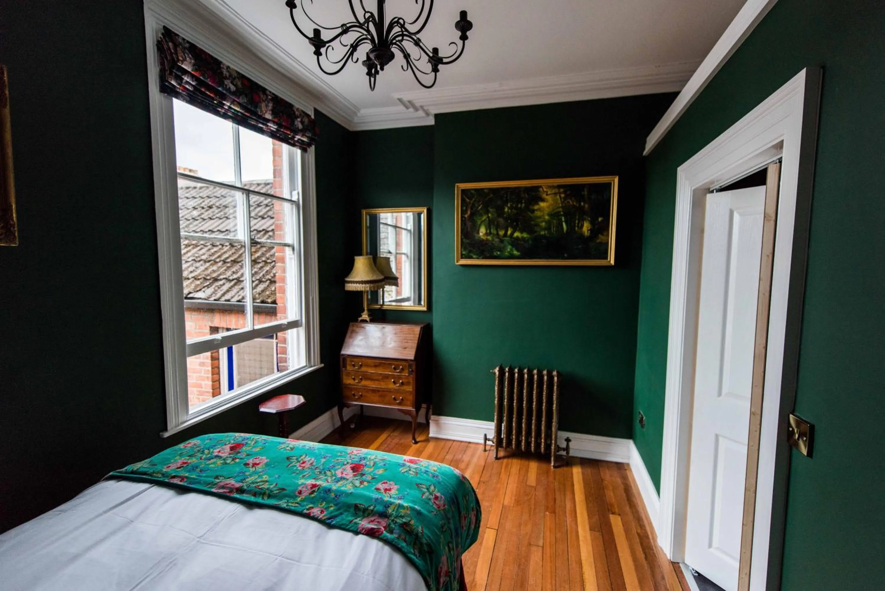 Bedroom, Bed in The Harrison Chambers of Distinction