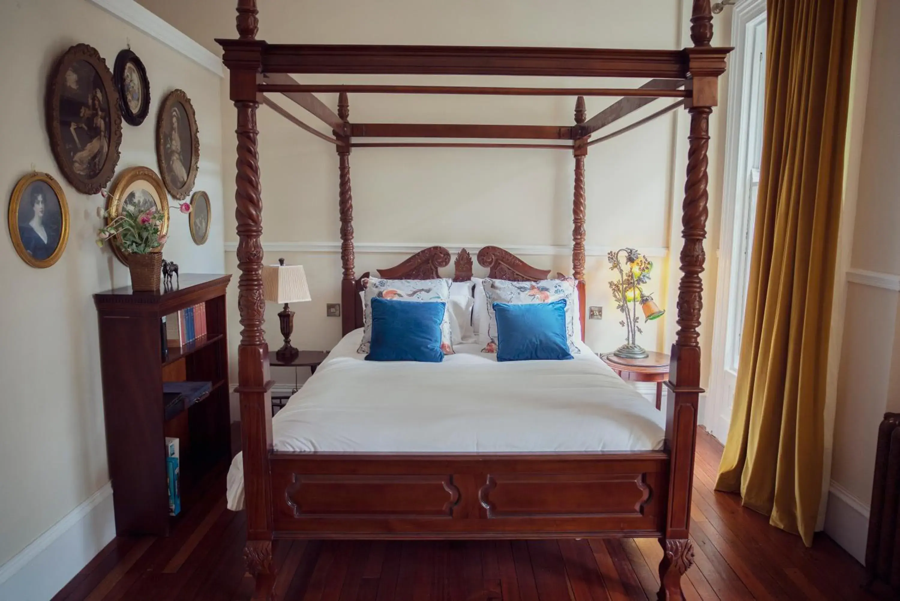 Bed in The Harrison Chambers of Distinction Bed in The Harrison Chambers of Distinction