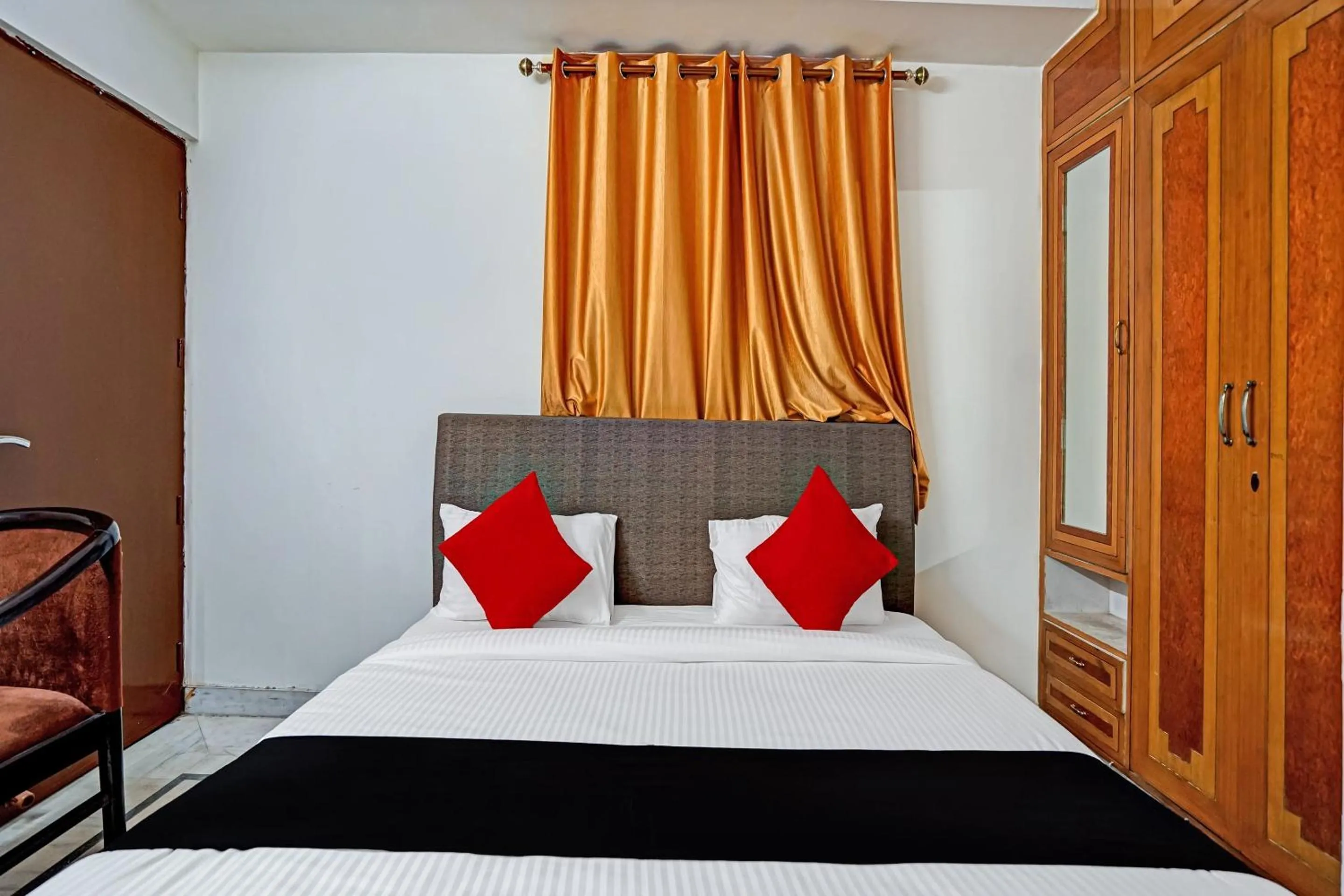 Bedroom, Bed in Capital O Perfect Inn