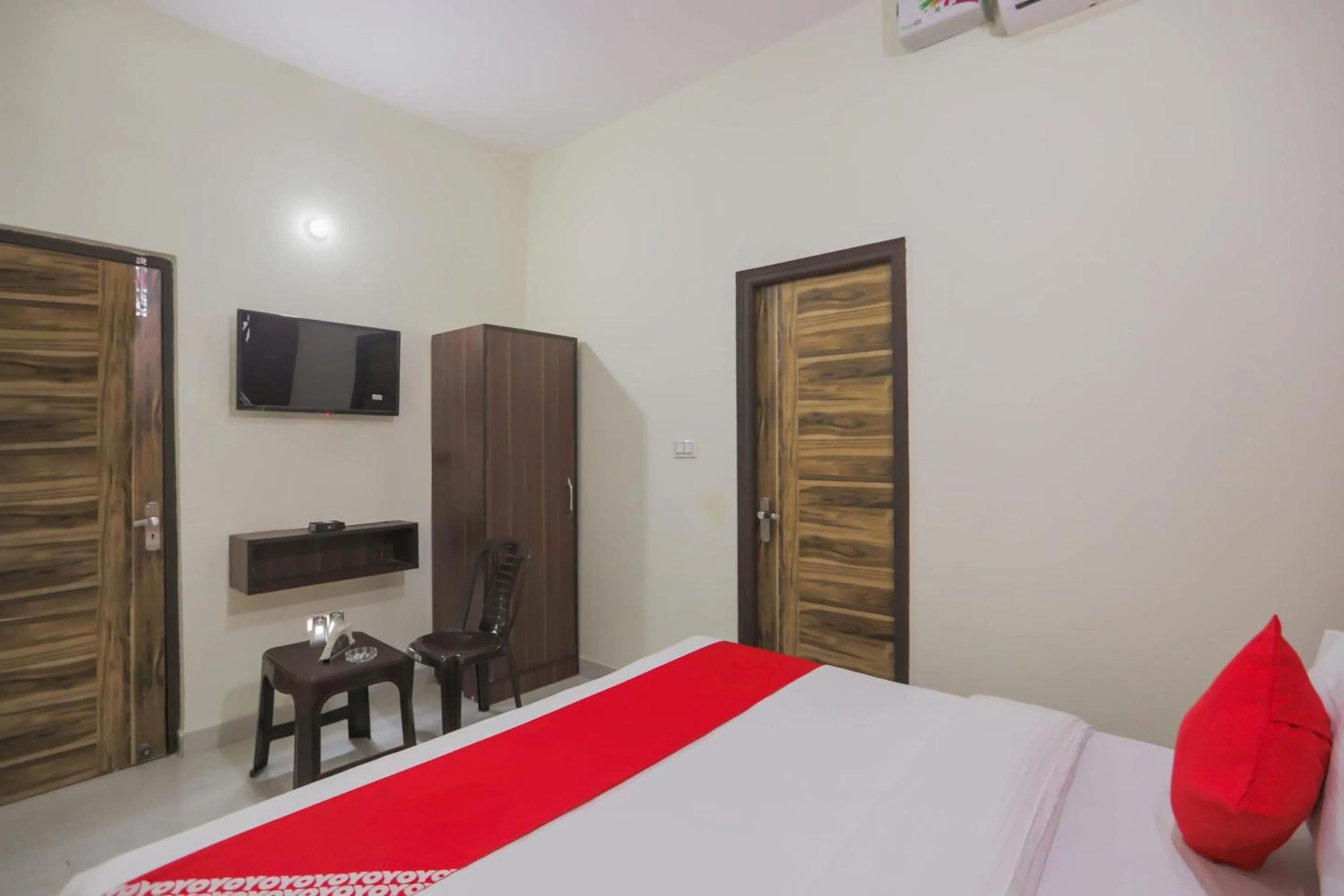Bedroom, Bed in Hotel O Sewa Residency