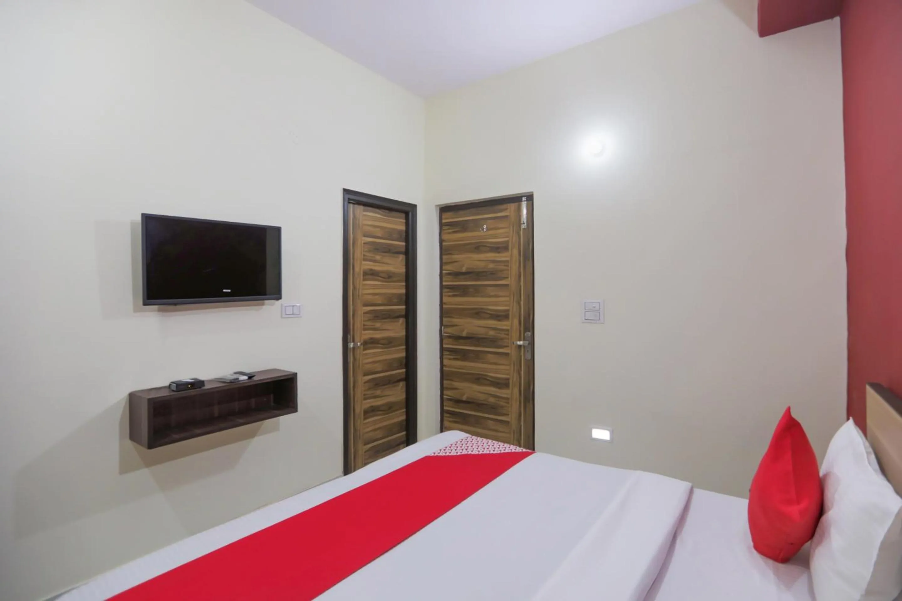 Bedroom, Bed in Hotel O Sewa Residency