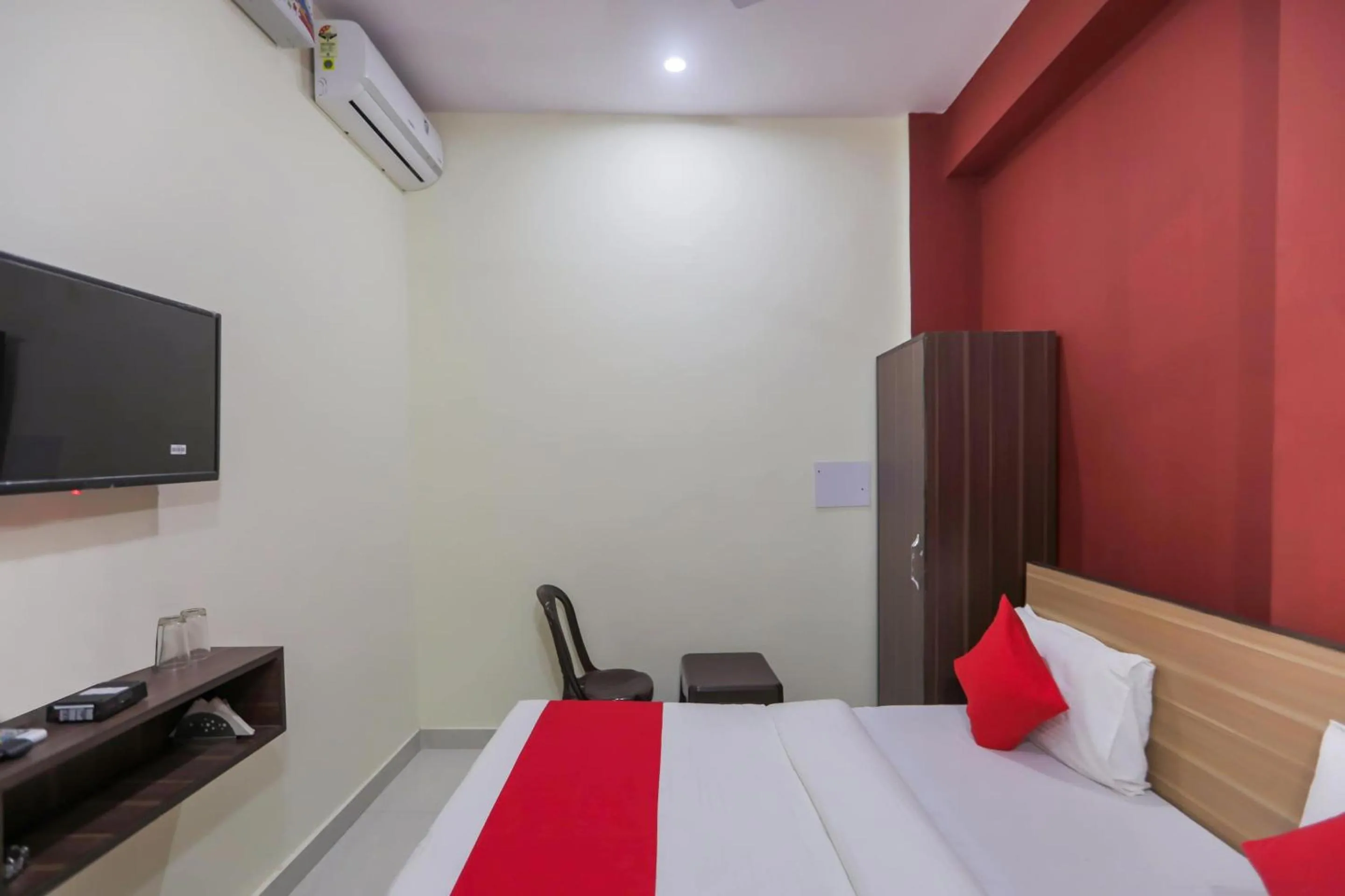 Bedroom, Bed in Hotel O Sewa Residency