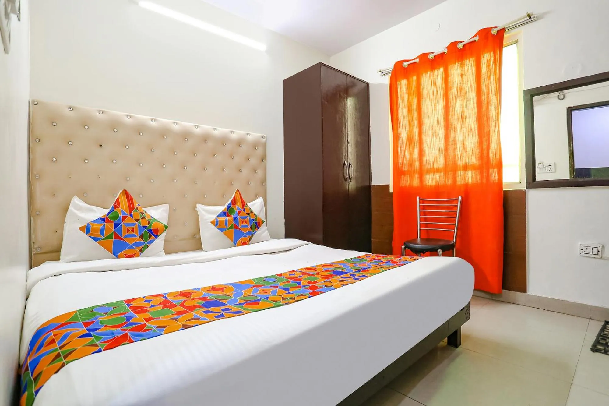 Photo of the whole room, Bed in Via The Lazeez