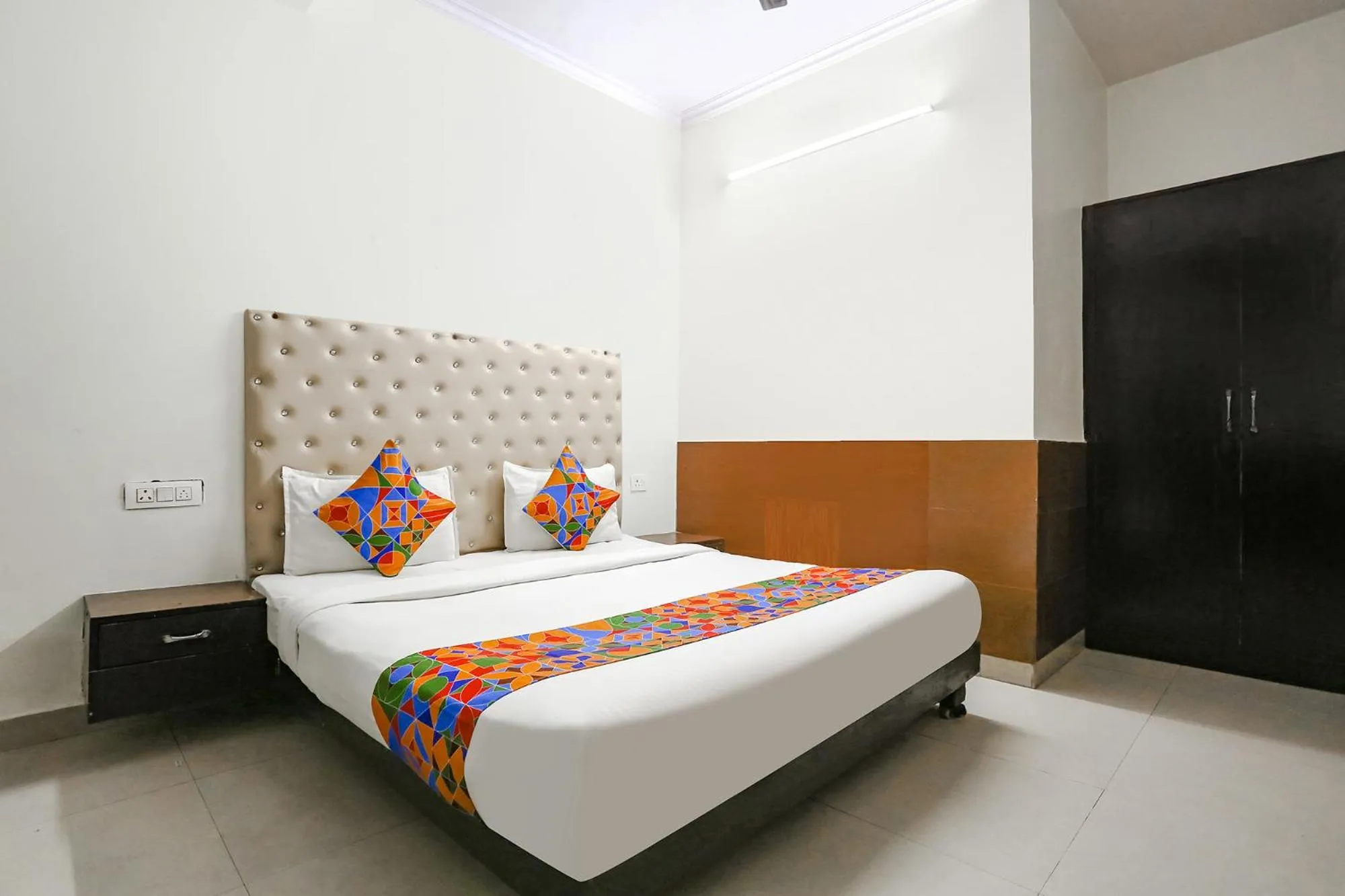 Photo of the whole room, Bed in Via The Lazeez