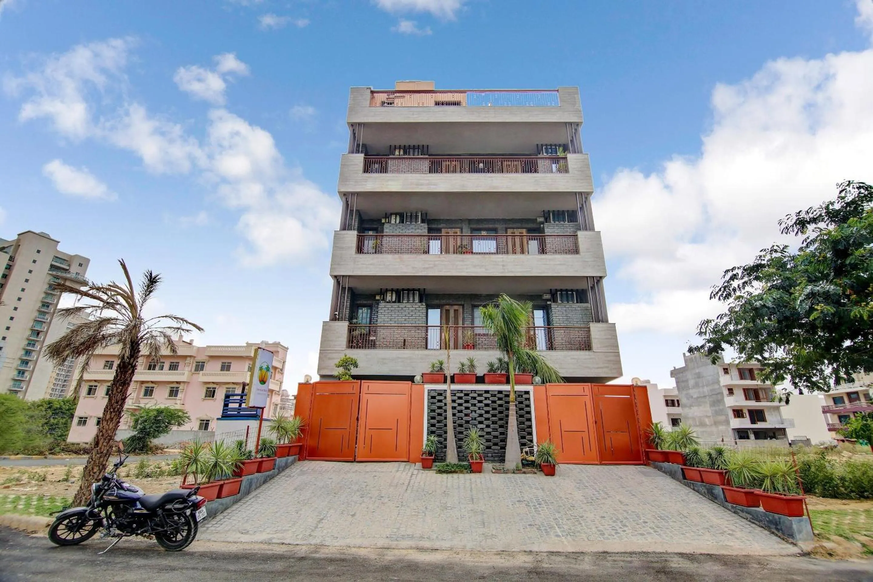 Facade/entrance in Collection O CLOUD BAY