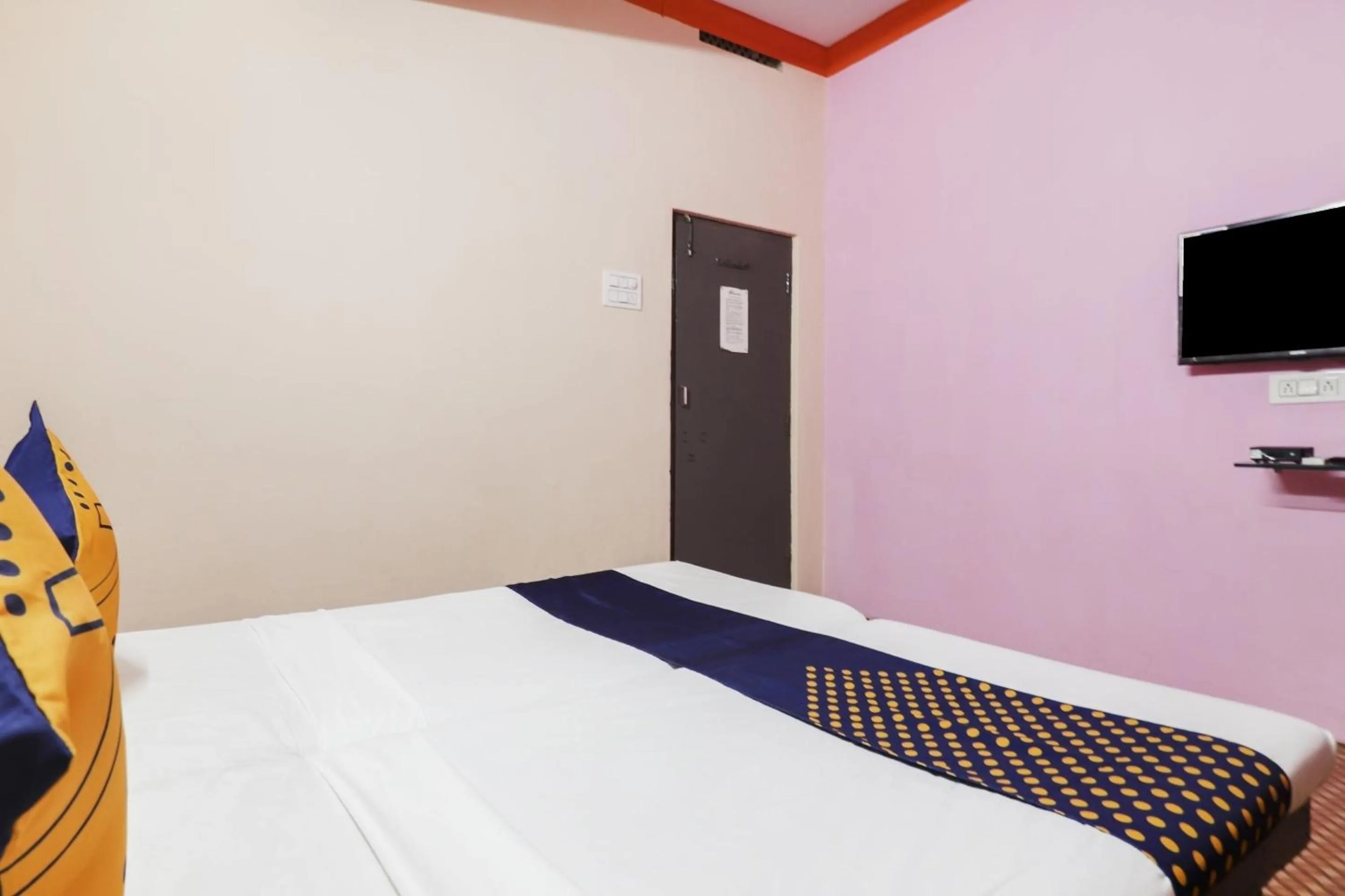 Bedroom, Bed in Hotel O 74966 Shree Amardeep Hotel