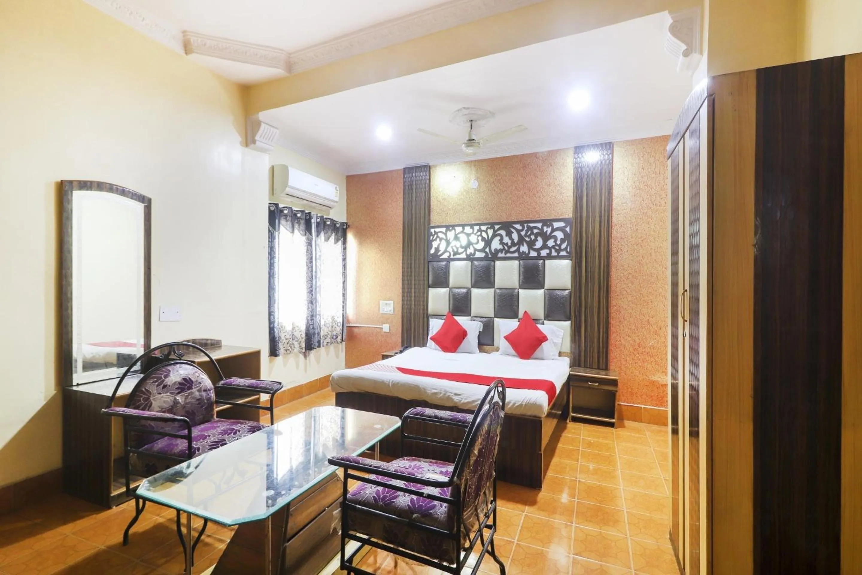 Bedroom, Bed in Hotel O Aadaab