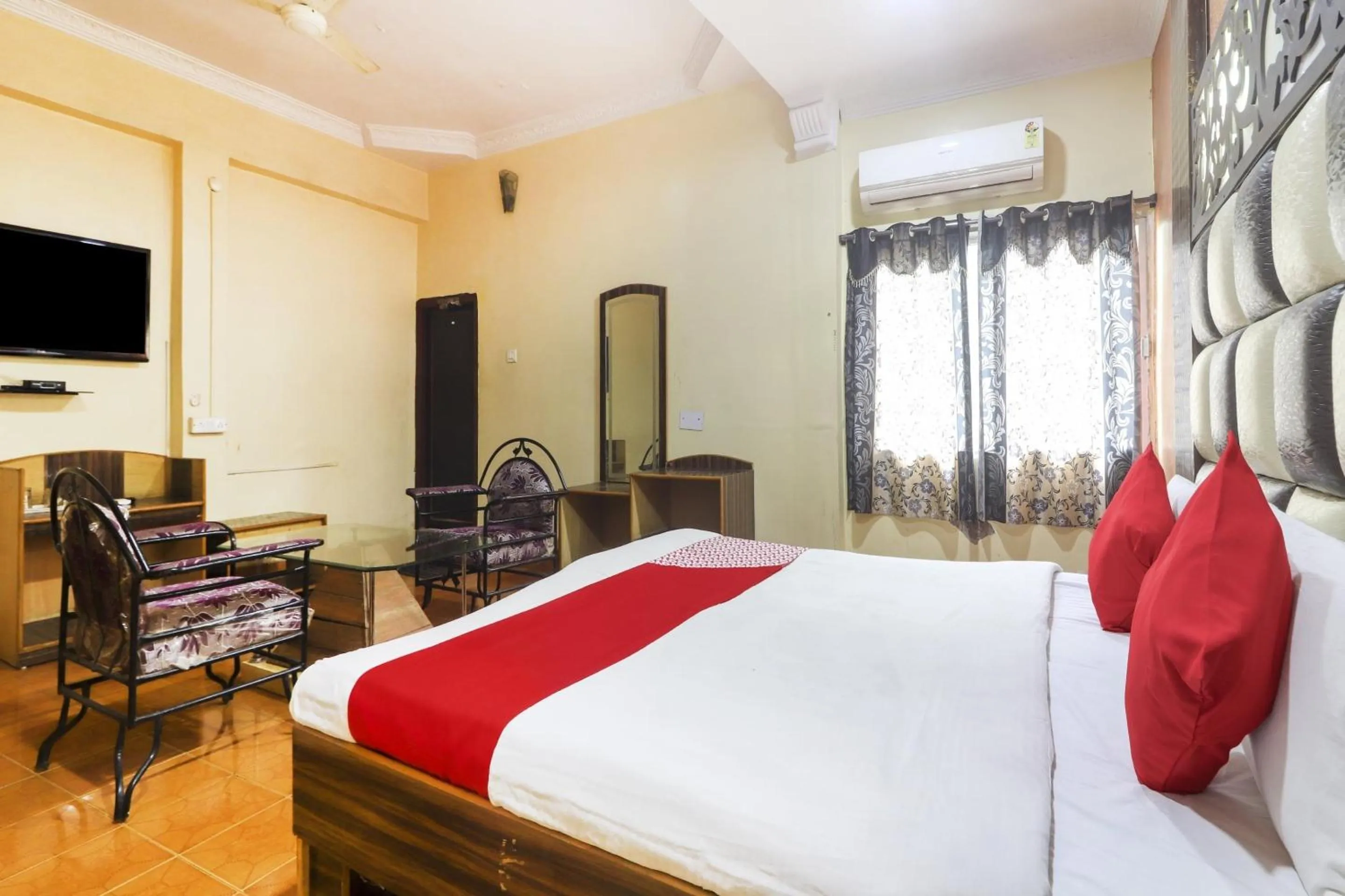 Bedroom, Bed in Hotel O Aadaab